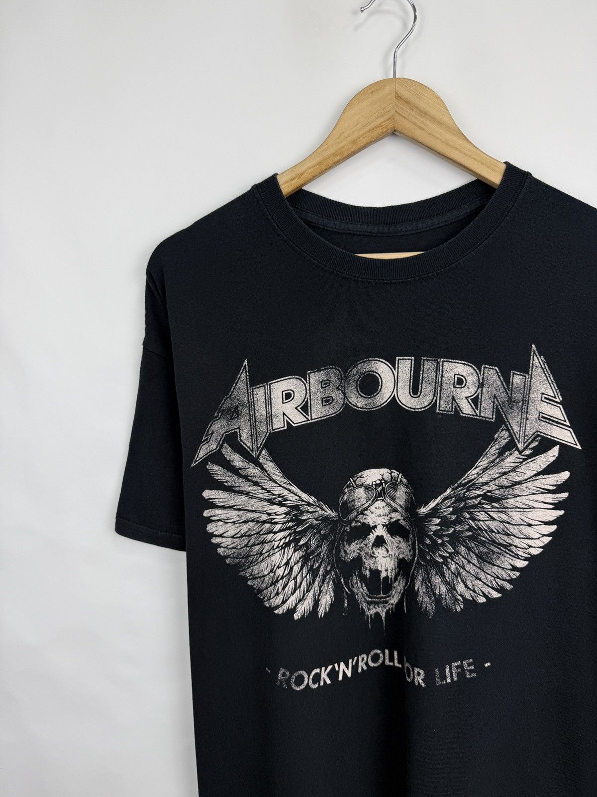 Gildan 🇦🇺 Vintage AIRBOURNE Rock N Roll For Life T-Shirt Heavy Metal Size US XL / EU 56 / 4 - 3 Thumbnail