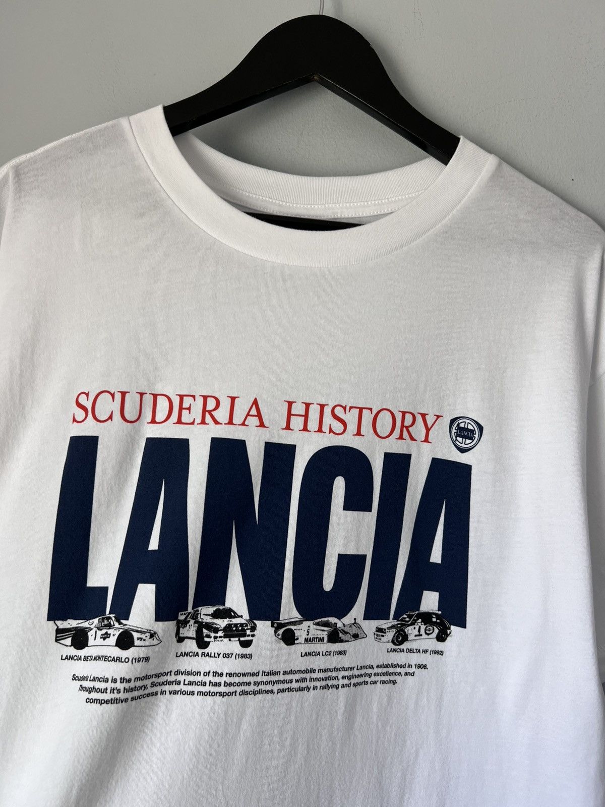 Akimbo Club Akimbo Club Lancia Scuderia Chain Peeker Tee in White Size US XXL / EU 58 / 5 - 2 Thumbnail