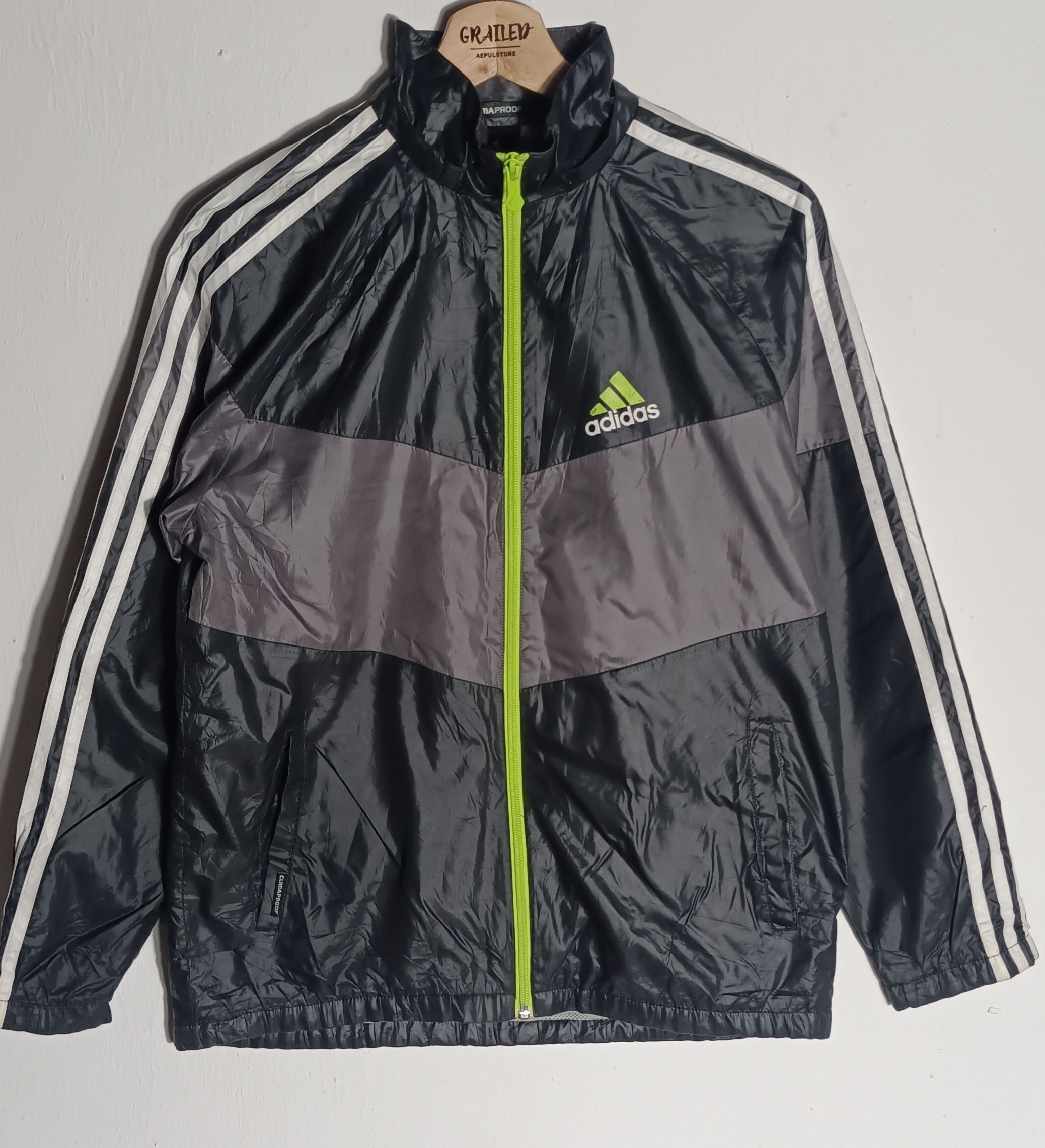 Adidas Adidas Trainer Clima Proof Size US L / EU 52-54 / 3 - 2 Thumbnail