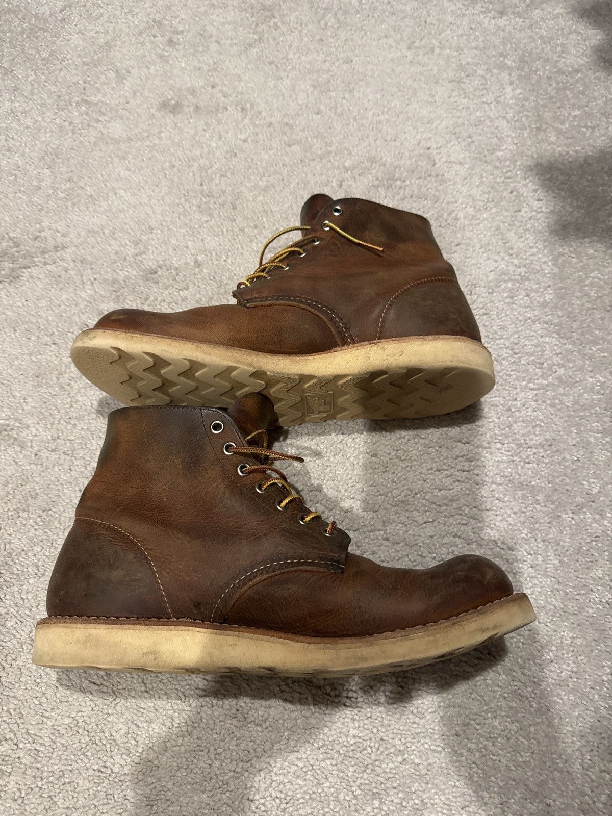 Red Wing Red Wing 9111 Classic Round Toe in Rough & Tough Size US 9.5 / EU 42-43 - 4 Thumbnail