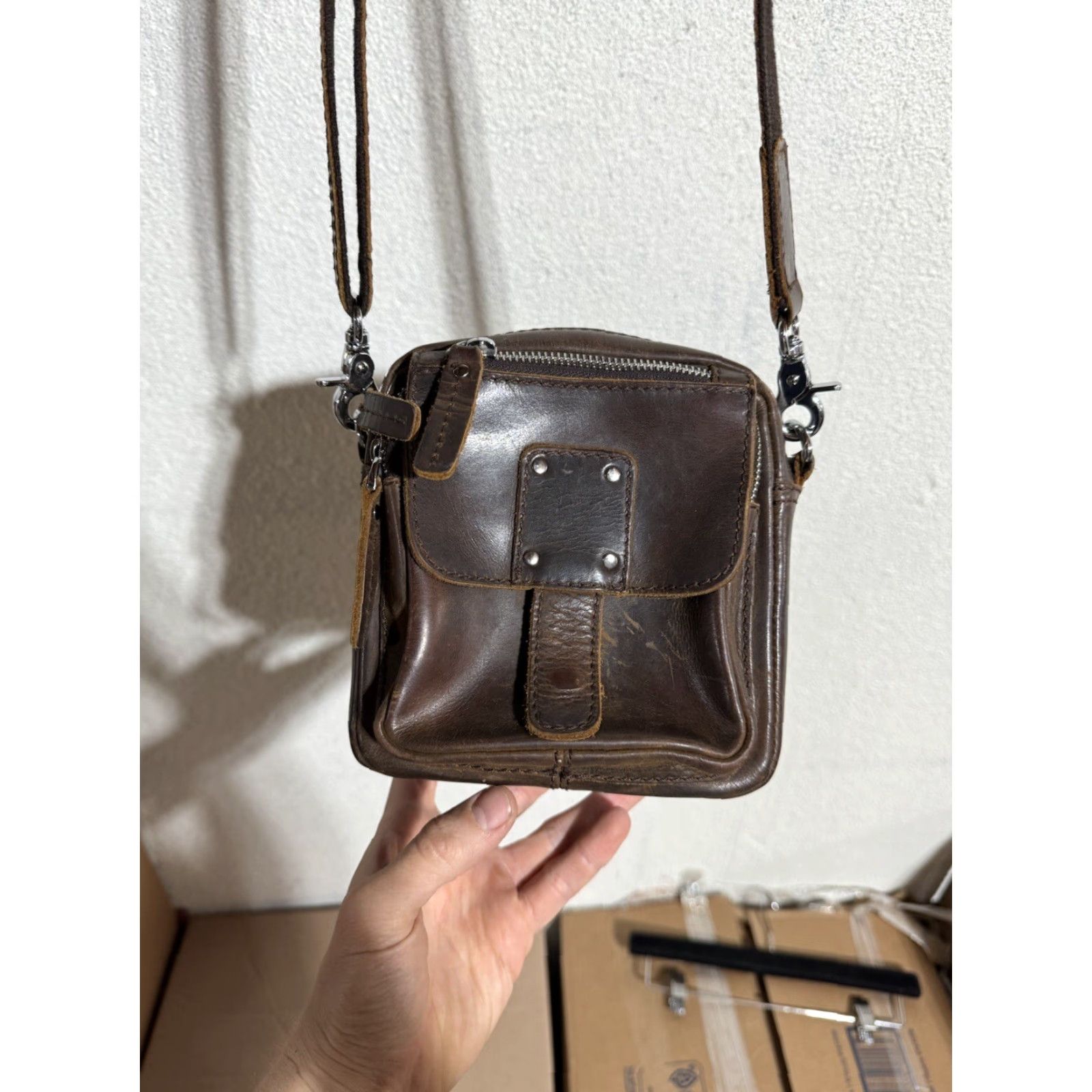 Vagabond Vagabond Traveler Messenger Bag Crossbody Shoulder Strap Bag Brown Leather Small Men Size ONE SIZE - 2 Thumbnail