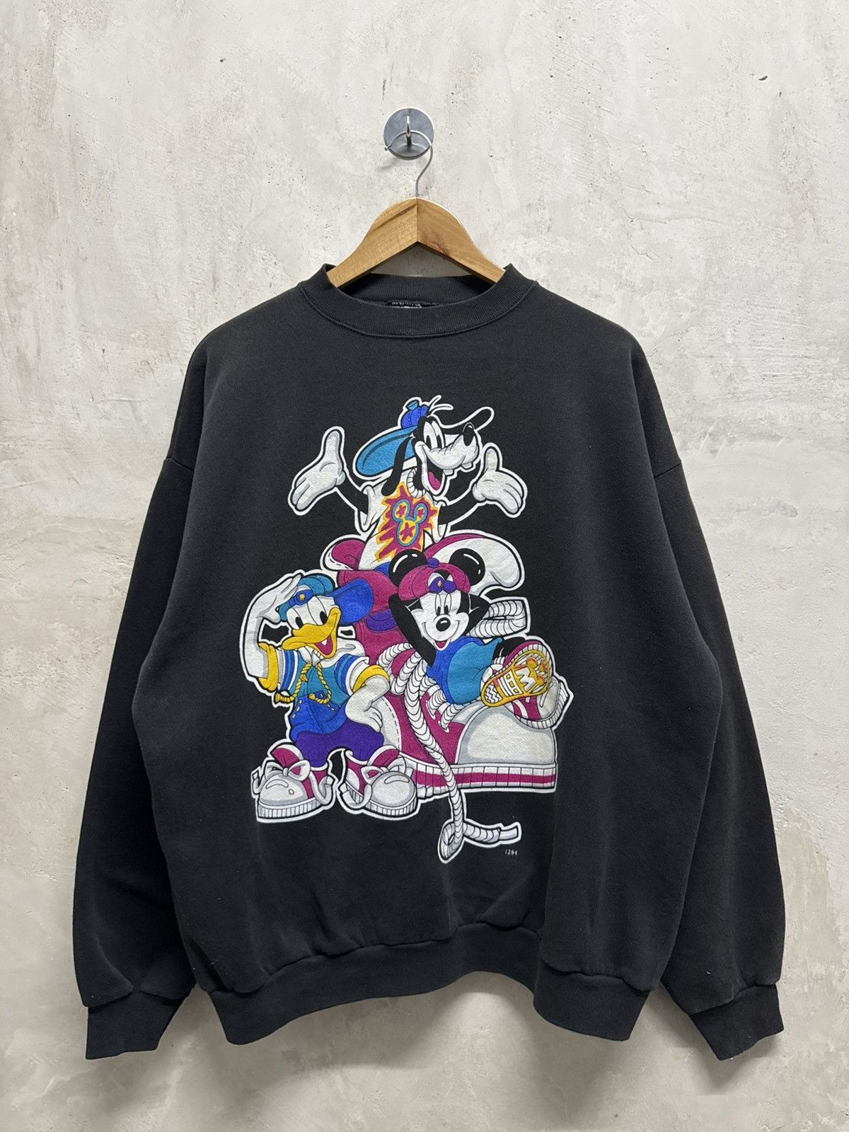 Disney Vintage 90s Hip Hop Mickey Mouse Goofy Donald Duck Sweat Size US XL / EU 56 / 4 - 1 Thumbnail