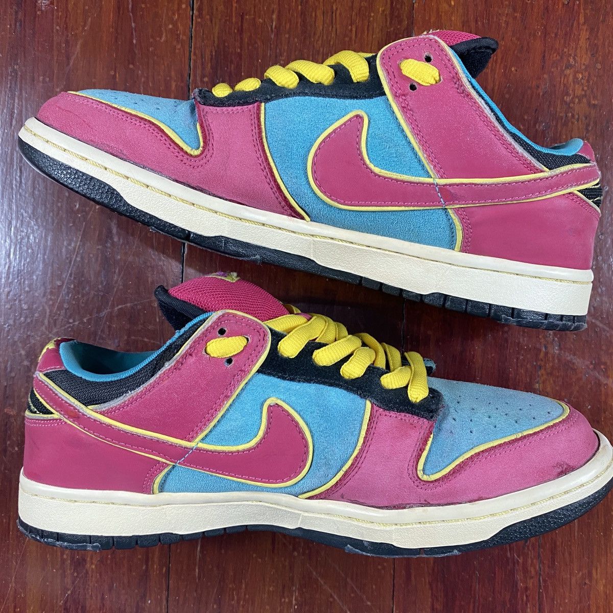 Nike SB Dunk Low Ms. Pacman 2008 Size US 8 / EU 41 - 3 Thumbnail