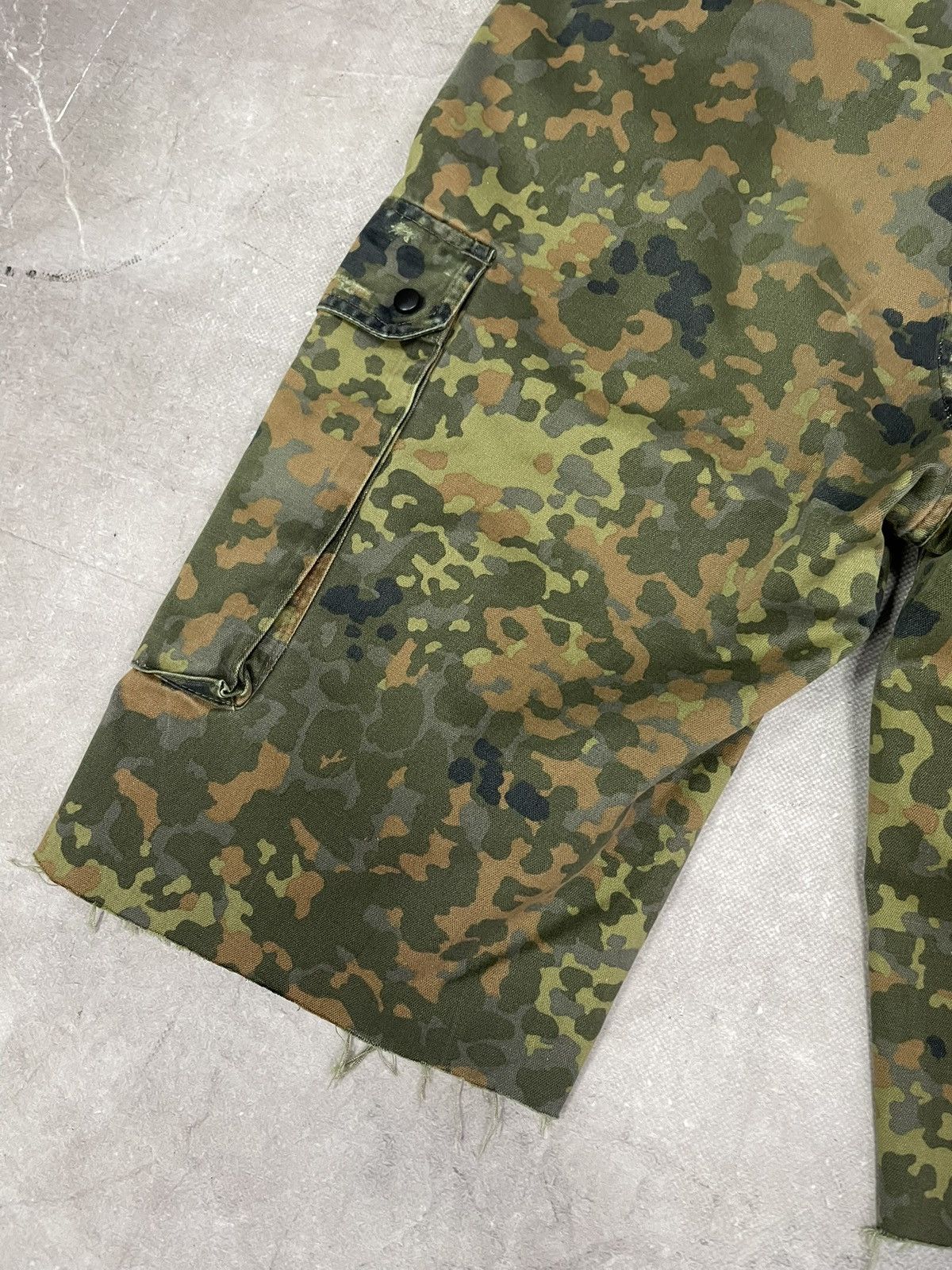 Yeezy Vintage Army German distressed yeezy style Gargo Shorts Size US 32 / EU 48 - 9 Thumbnail