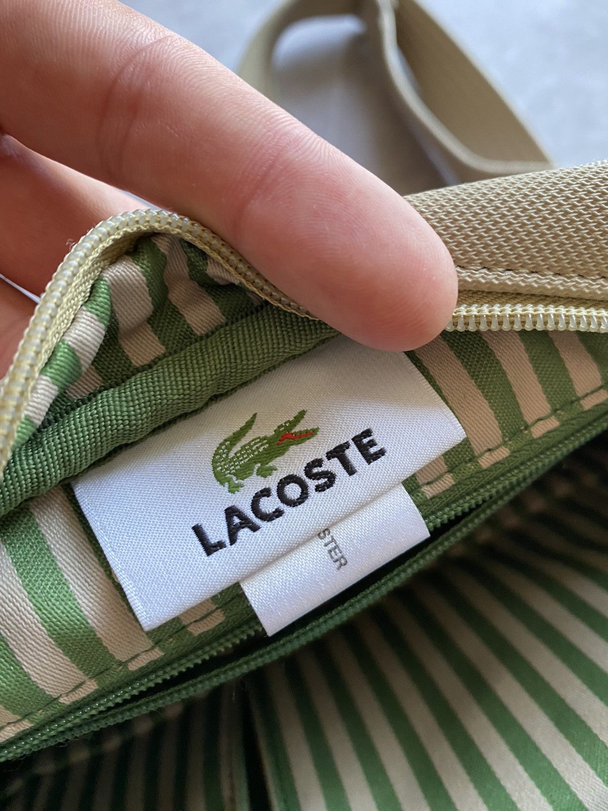 Lacoste Vintage Y2K Lacoste Crossbody Messenger Bag Adjustable Strap Size ONE SIZE - 9 Thumbnail