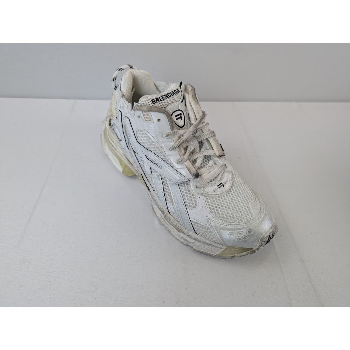 Balenciaga o1rshd1 Monocolor Runners in White Size US 11 / EU 44 - 3 Thumbnail