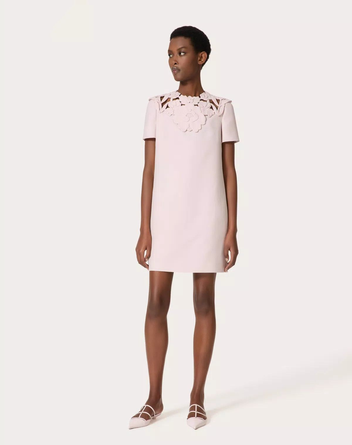 Valentino o1s1wg111125 Embroidered Crepe Couture Short Dress in Pink Size XS / US 0-2 / IT 36-38 - 3 Thumbnail