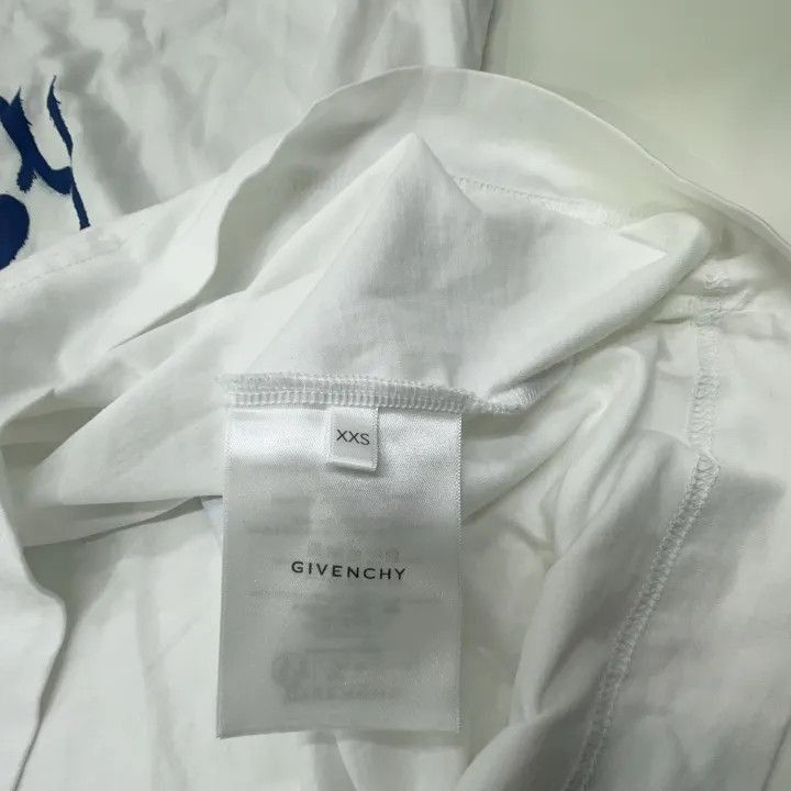 Givenchy Givenchy Givenchy Heart Print Oversized TShirt for Men -25 Size US XXS / EU 40 - 2 Thumbnail