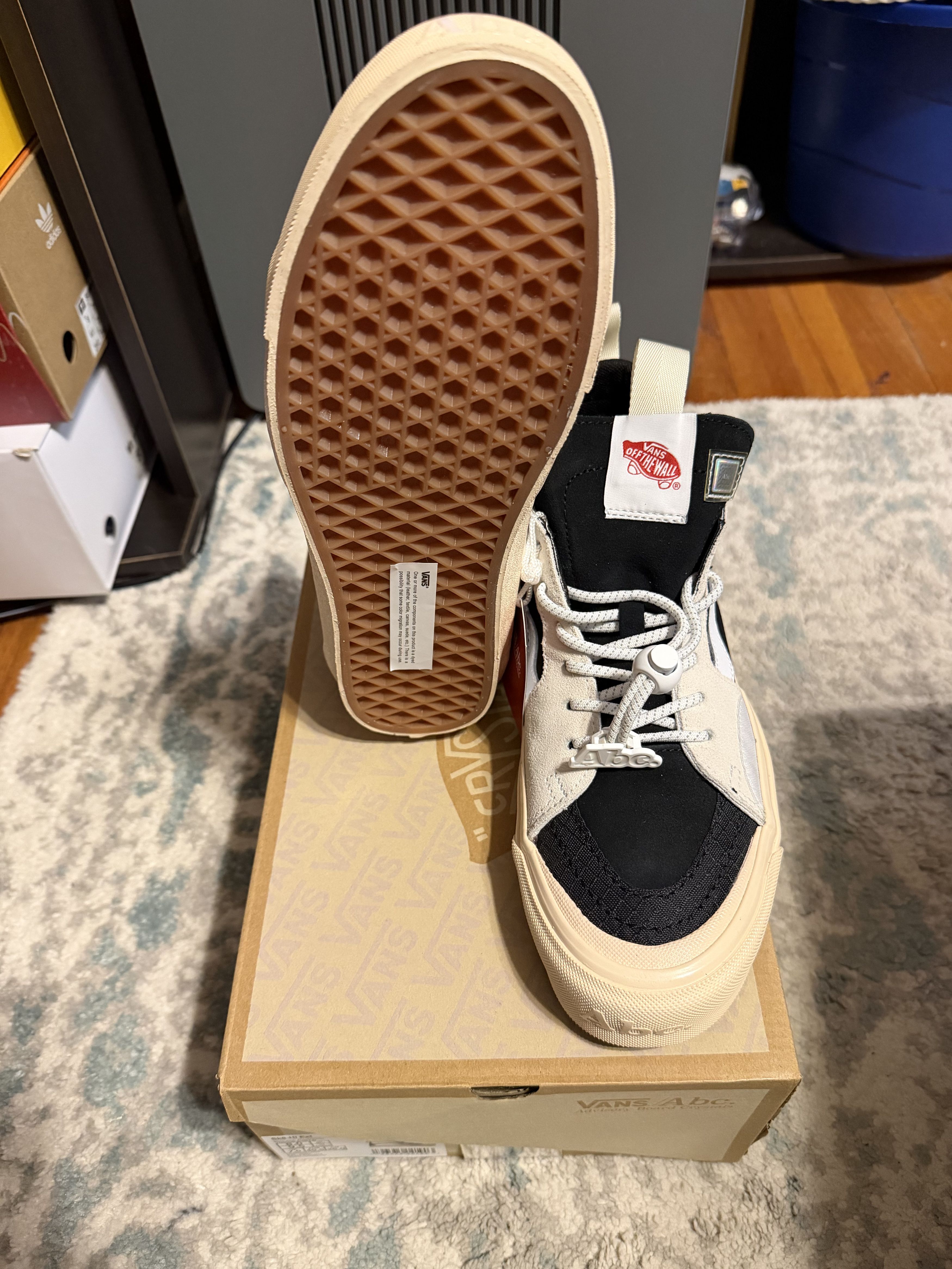 Vans Advisory Board Crystals x Vans Sk8-EXT High Black White Size US 8 / EU 41 - 6 Thumbnail