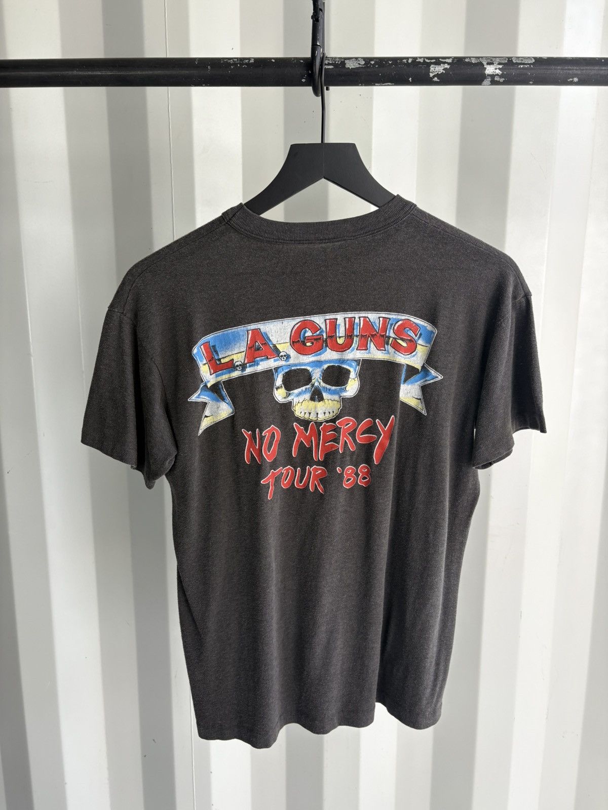 Band Tees Vintage LA Guns Shirt Faded Distressed Grunge Band Size US S / EU 44-46 / 1 - 3 Thumbnail
