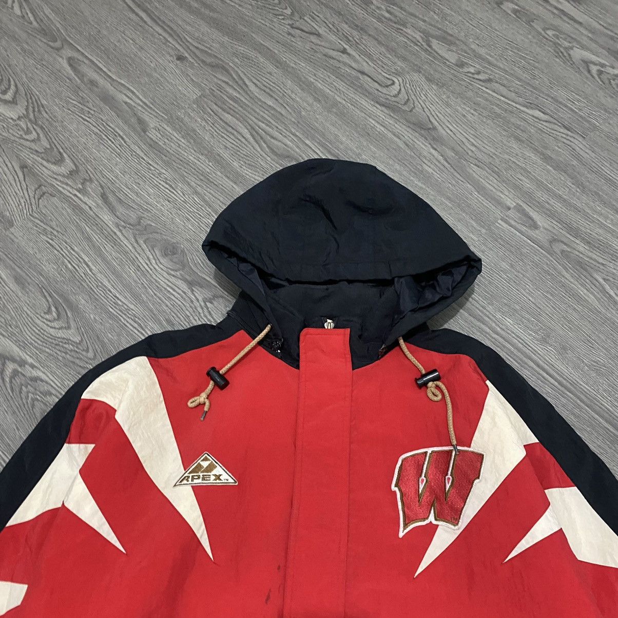 Vintage Vtg 90s Apex One University of Wisconsin Badgers "Sharktooth Size US L / EU 52-54 / 3 - 4 Thumbnail
