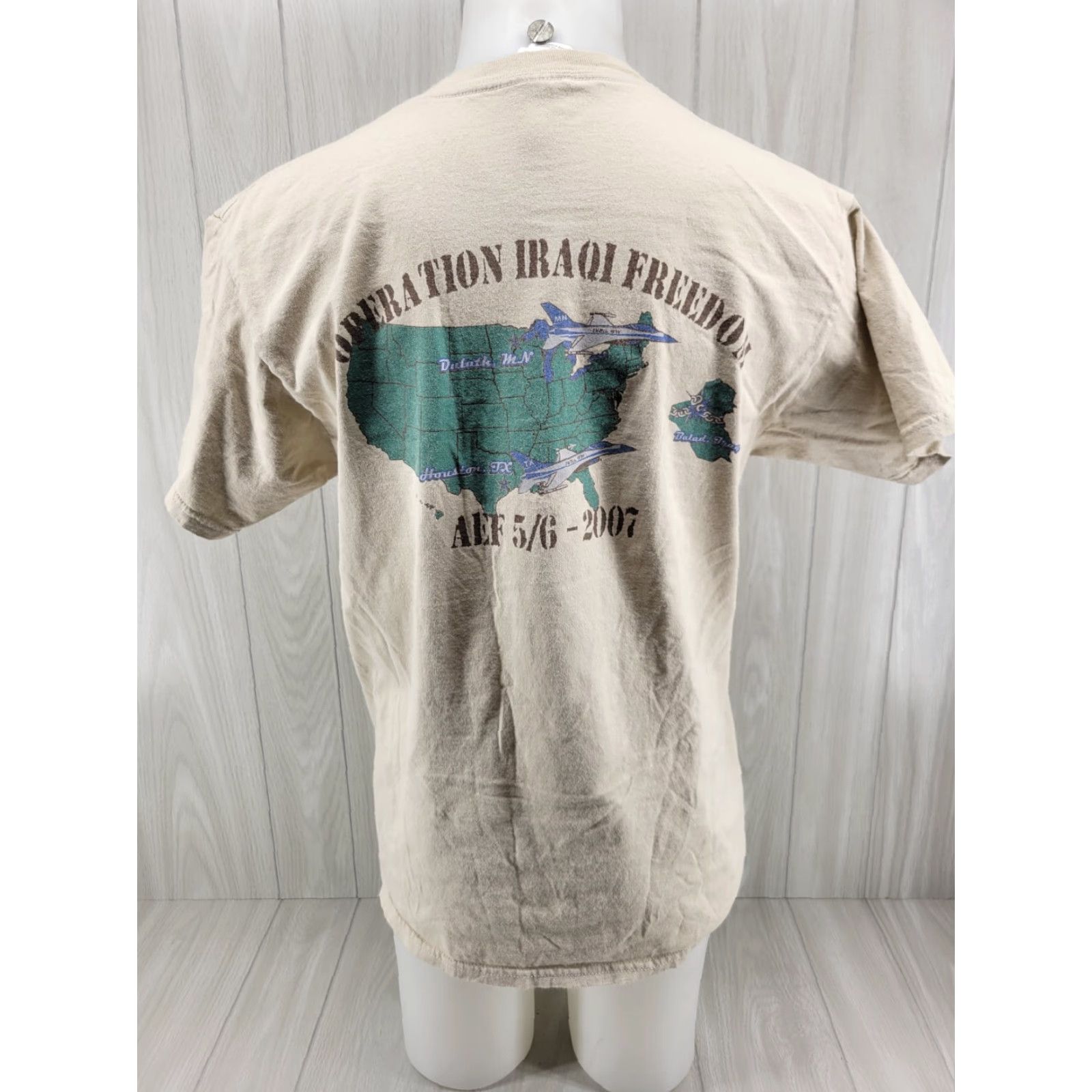 Anvil VINTAGE Anvil Distressed Operation Iraqi Freedom Mens LRG Tan Shirt Military AEF 5/6 2007 Shirt Mens XL Brown Cotton Graphic Military USA 2007 Size US XL / EU 56 / 4 - 2 Thumbnail