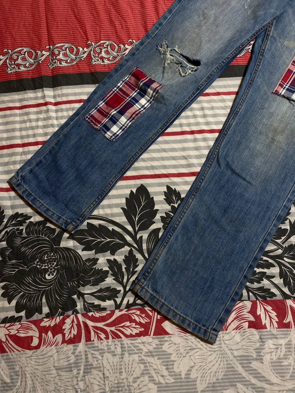Japanese Brand 💥Vintage Distressed Washed Painted Flared Crash Denim Pants Size US 34 / EU 50 - 25 Thumbnail