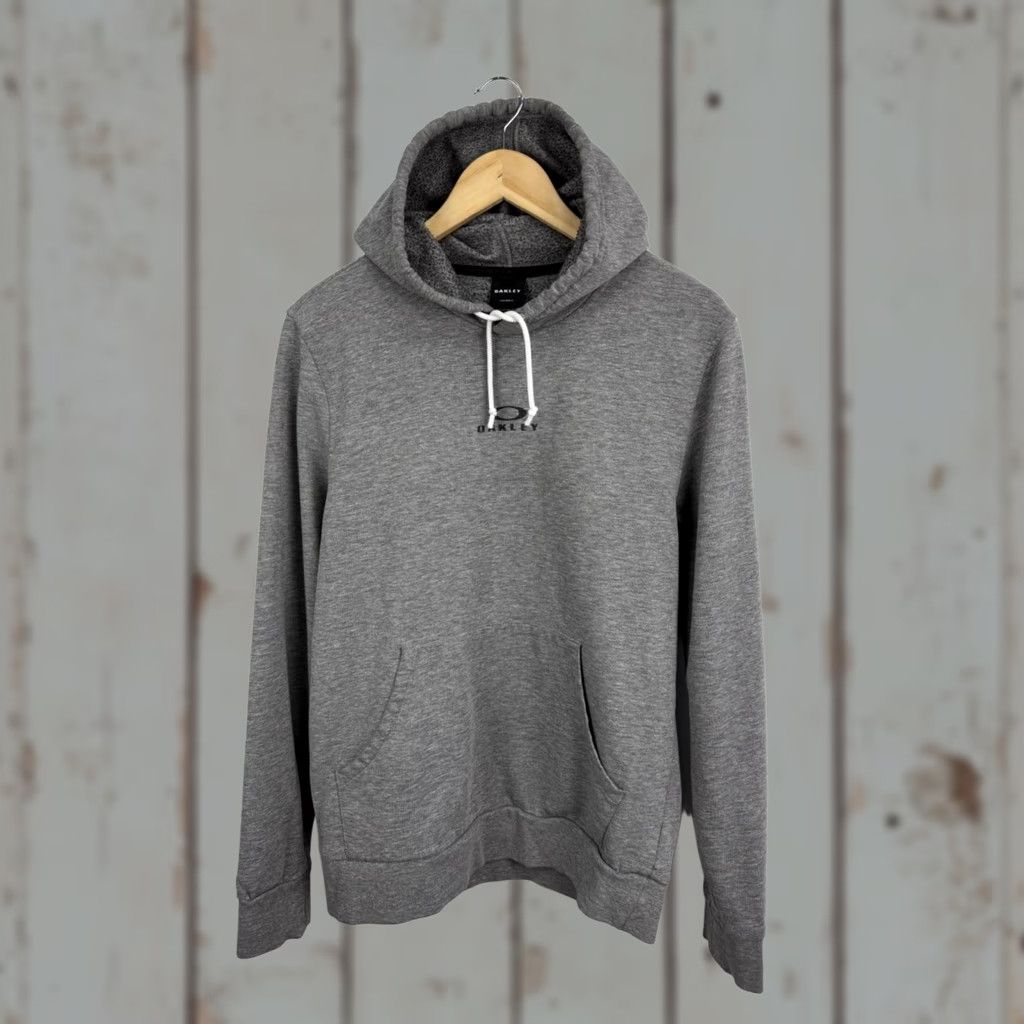 Oakley VINTAGE Oakley Outdoor Hoodie Men's L Gray Pullover Y2K Rare Retro Hype Shirt Size US L / EU 52-54 / 3 - 1 Thumbnail