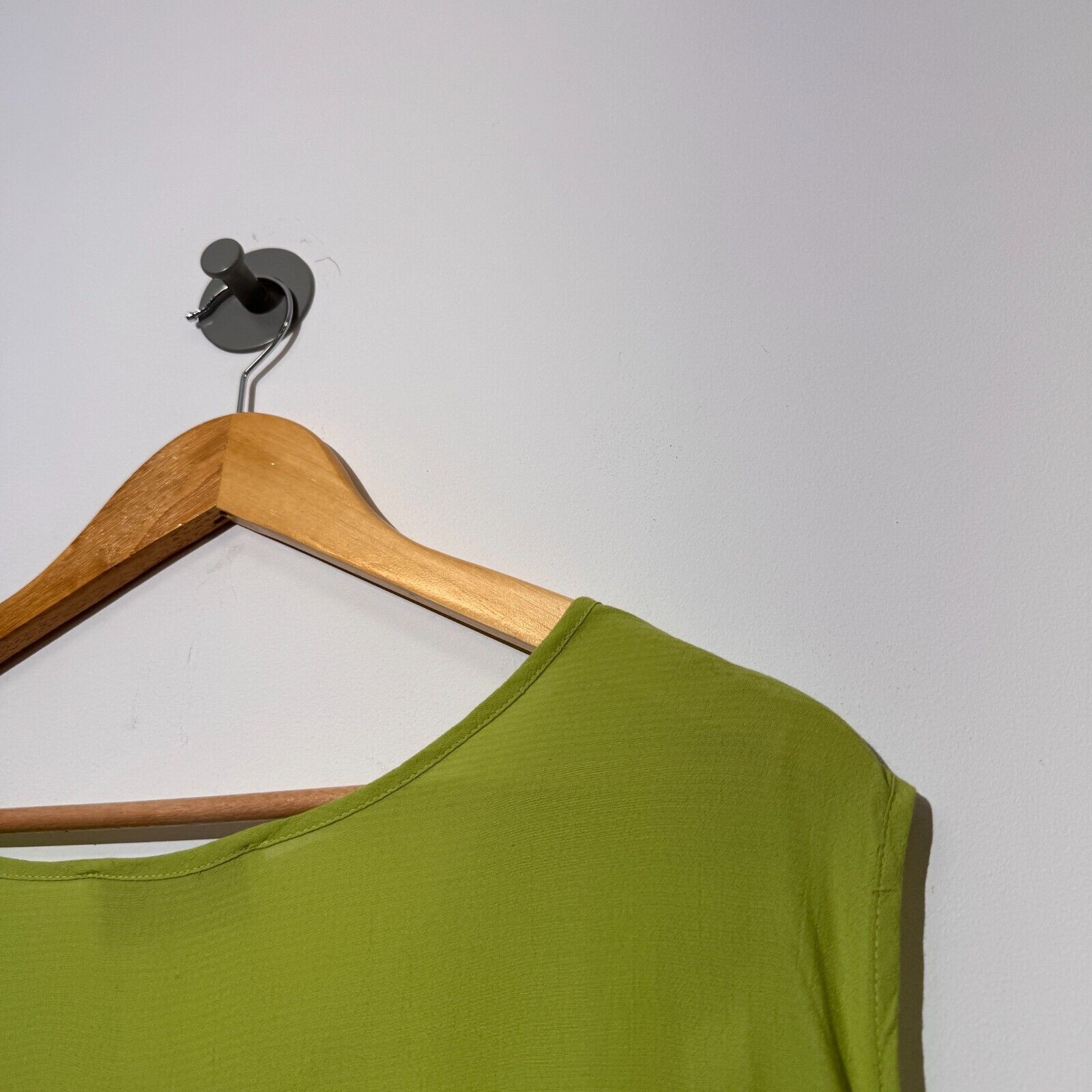 Givenchy × Vintage Vintage Givenchy Unisex Green Viscose Dress Size 18W Size L / US 10 / IT 46 - 15 Thumbnail