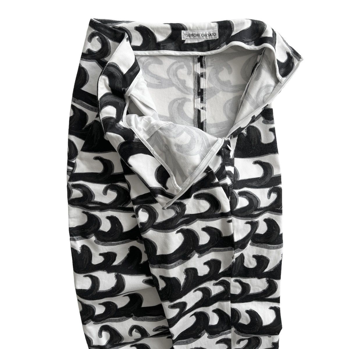 Issey Miyake TSUMORI CHISATO ISSEY MIYAKE WAVE PATTERN PANTS Size US 29 - 5 Thumbnail