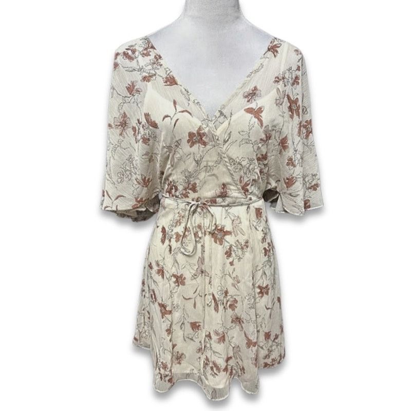 Other Lulus Mini Dress Faux Wrap Open Back Floral Beige XS NWOT Size XS / US 0-2 / IT 36-38 - 2 Thumbnail