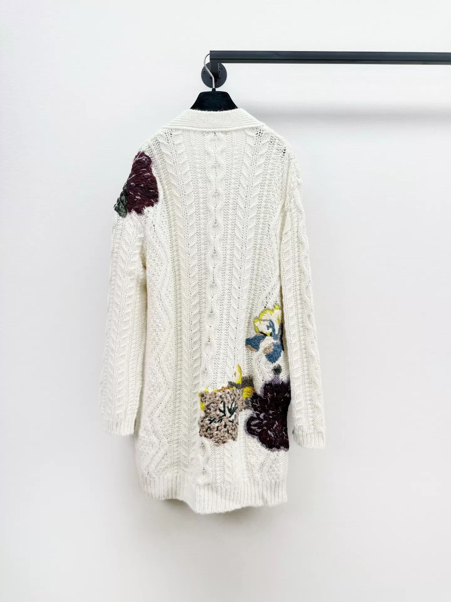 Valentino Valentino Floral Knit Cardigan S Worn Once, Like New Size S / US 4 / IT 40 - 7 Thumbnail