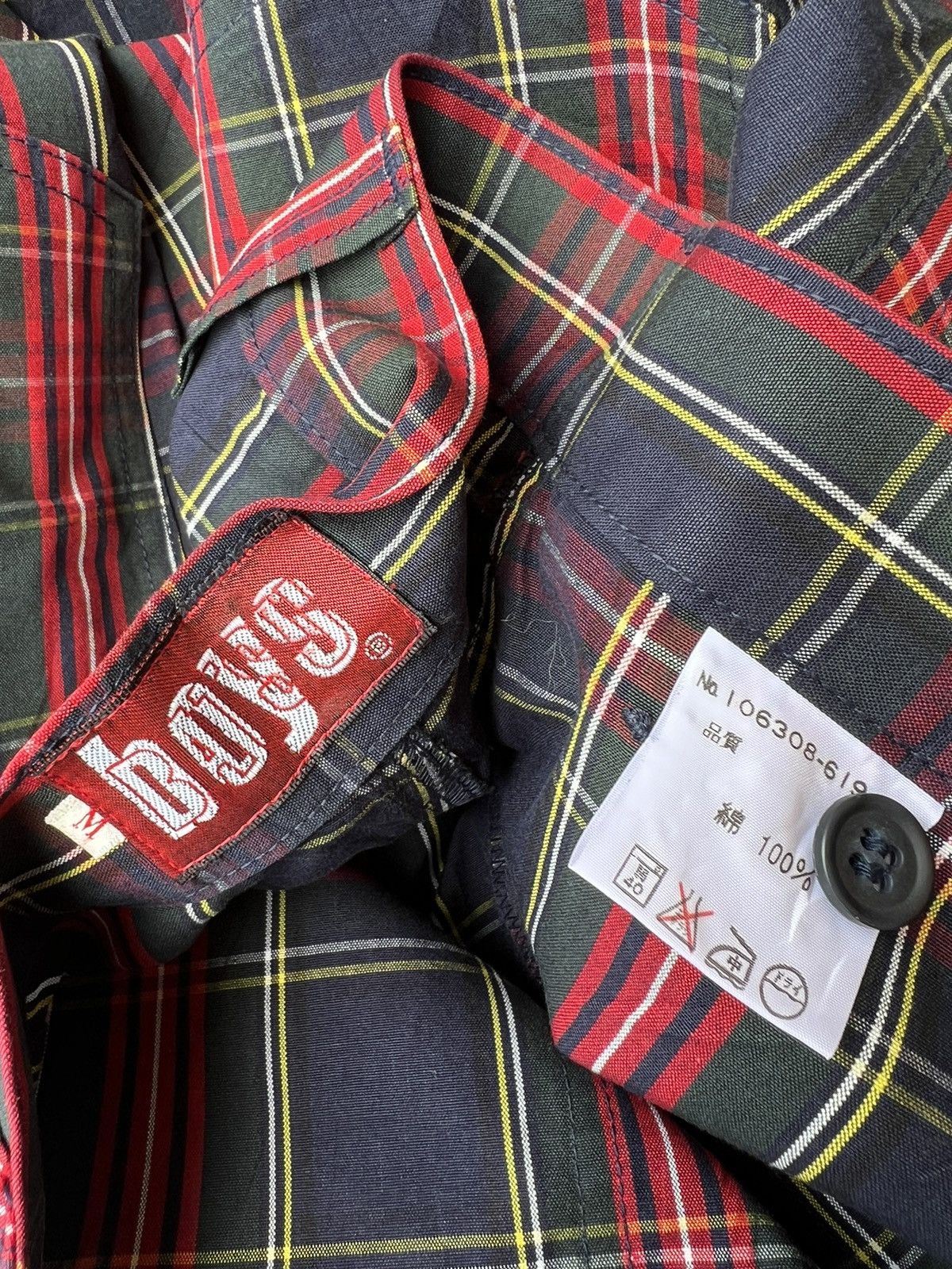 Vintage Vintage 2000s Boys Batsu Tartan Bondage 3 Quarter Pant Size US 29 - 20 Thumbnail