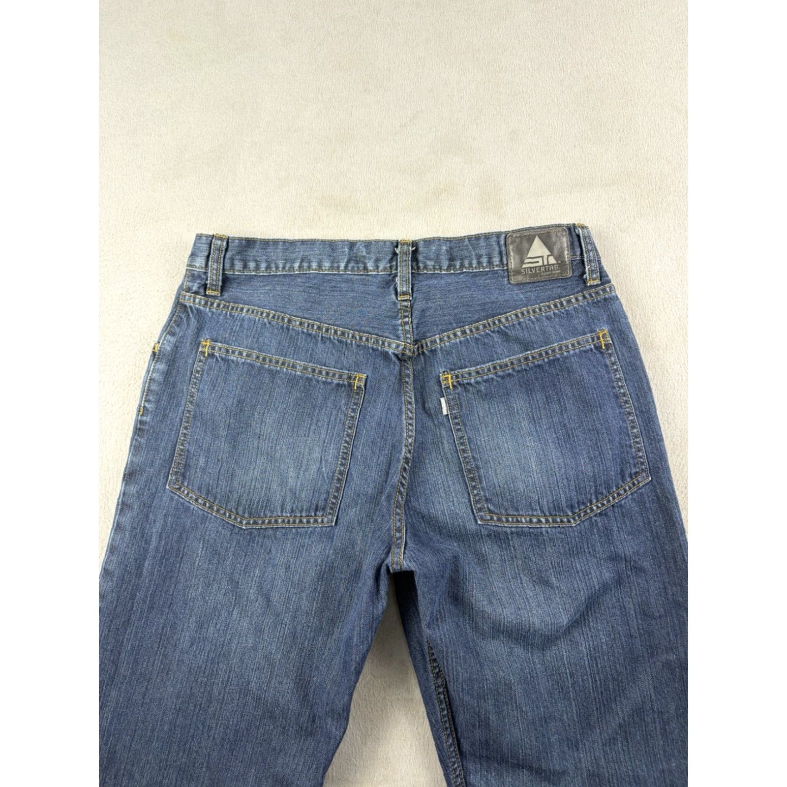 Denime VINTAGE Levi’s Silvertab Jeans Men’s 36x31 Blue Denim Relaxed Fit 90s Y2k Denim Jeans Mens Size US 36 / EU 52 - 5 Thumbnail