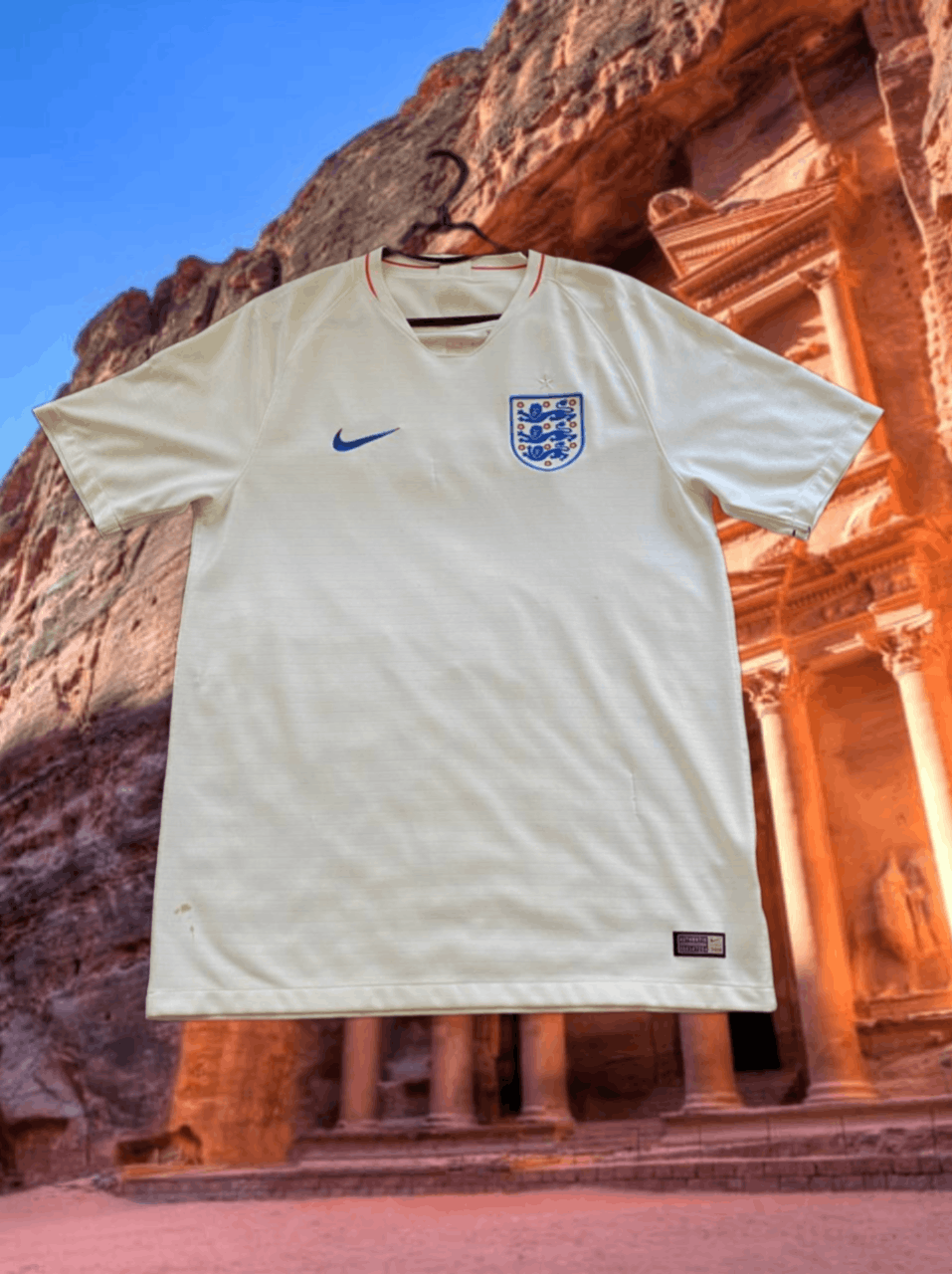 Nike Vintage Nike England 2018 Soccer Jersey Football size L Size US L / EU 52-54 / 3 - 1 Thumbnail