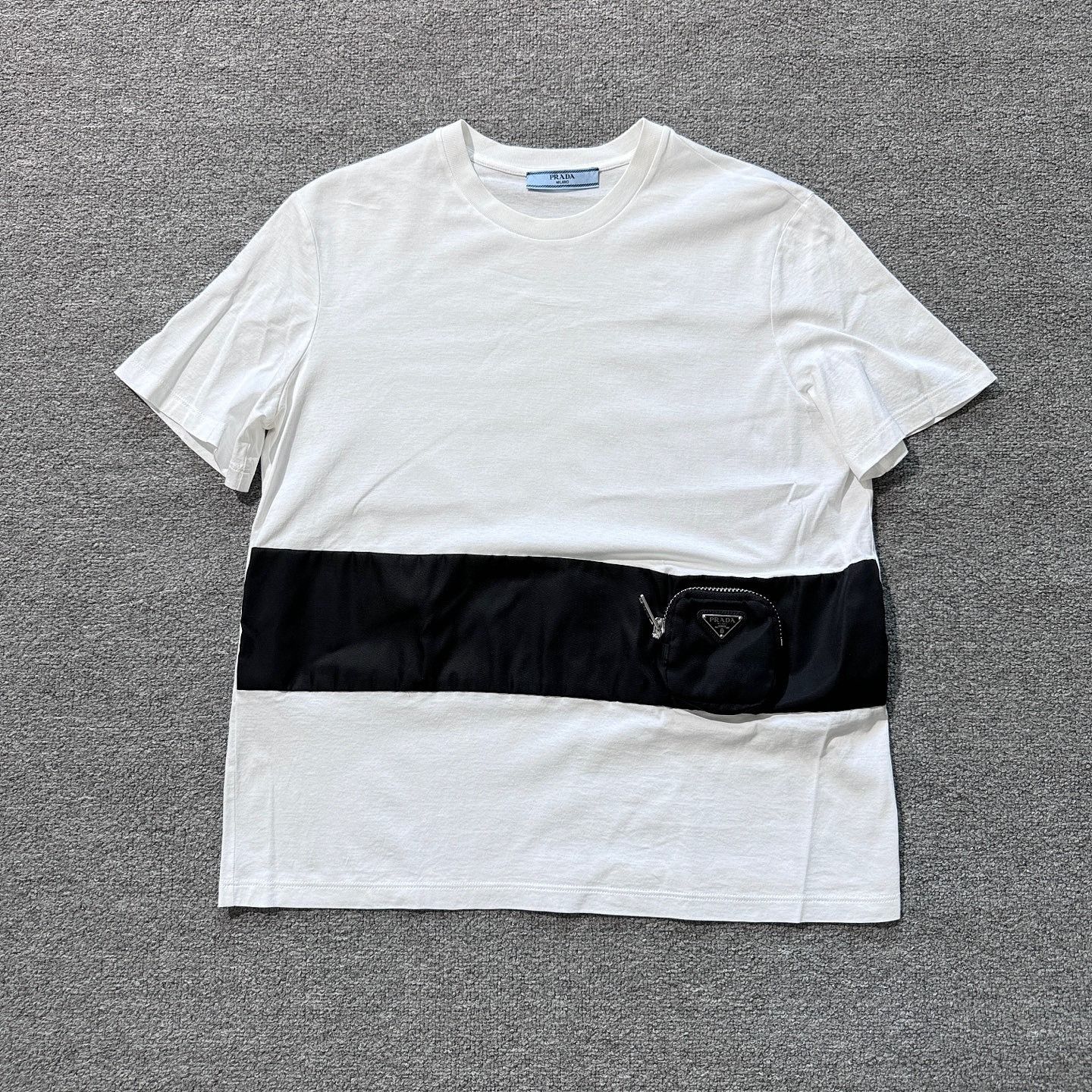 Prada Prada Logo Pocket Cotton T-Shirt Size M Size M / US 6-8 / IT 42-44 - 1 Thumbnail