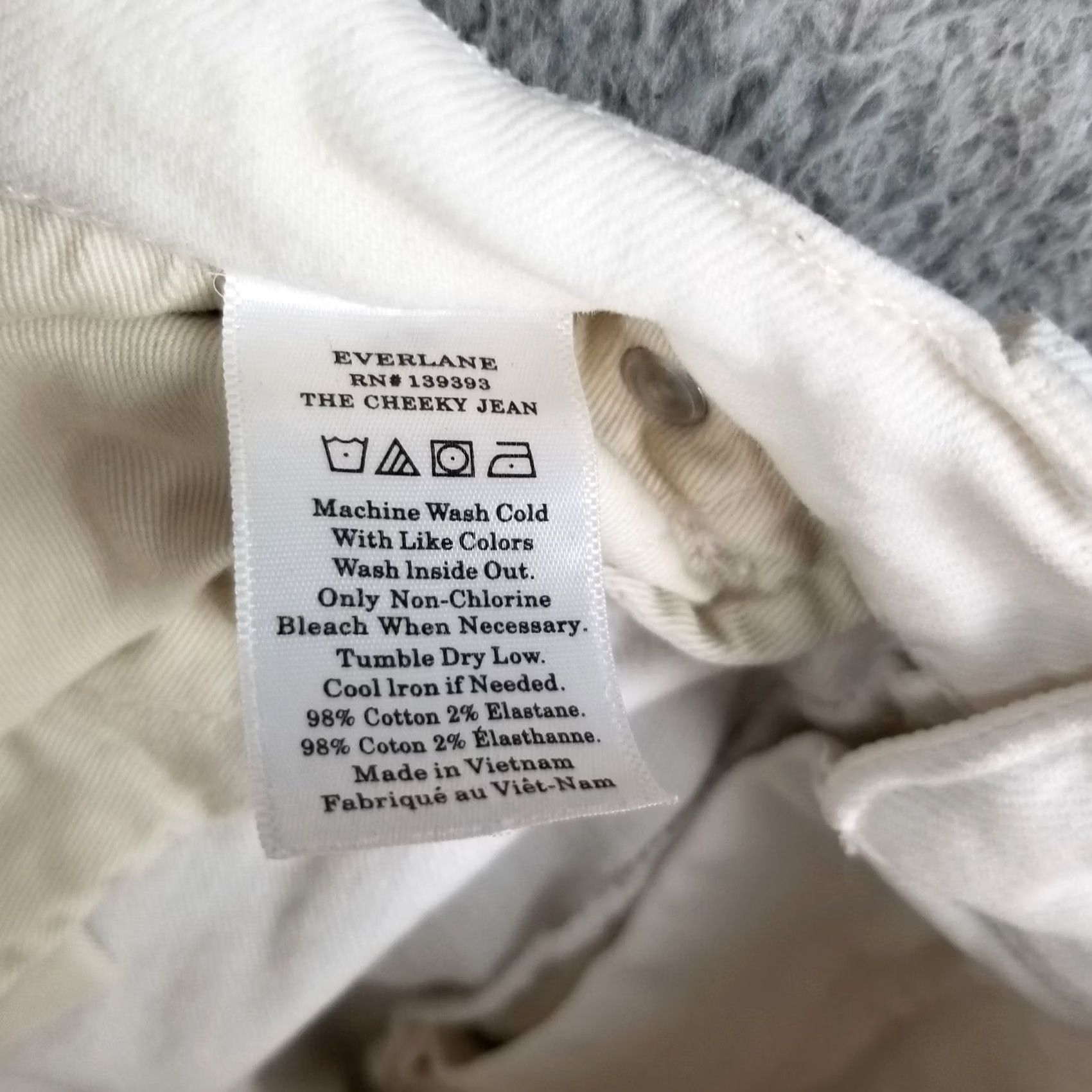 Everlane Everlane The Curvy Cheeky Jean Crop White Jeans Size 23 Womens Size 40" / US 18 - 7 Thumbnail