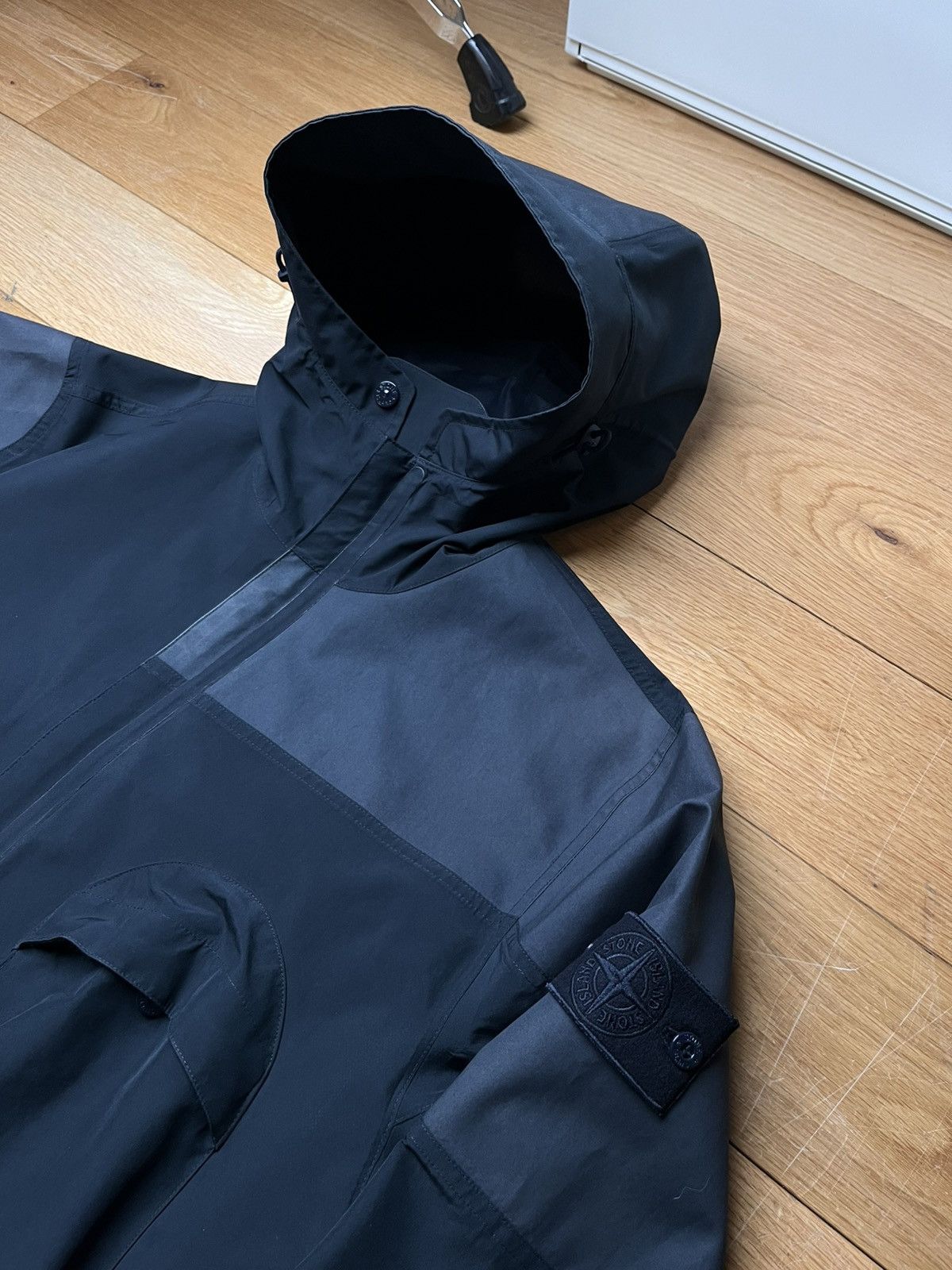 Stone Island Stone Island Tank Shield Ghost Piece Jacket – Blue Navy Size US L / EU 52-54 / 3 - 2 Thumbnail