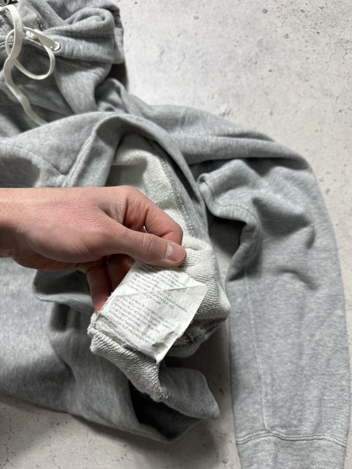 Comme des Garcons PLAY Play Comme Des Garcons CDG Love Grey Hoodie Size XL Size US XL / EU 56 / 4 - 10 Thumbnail