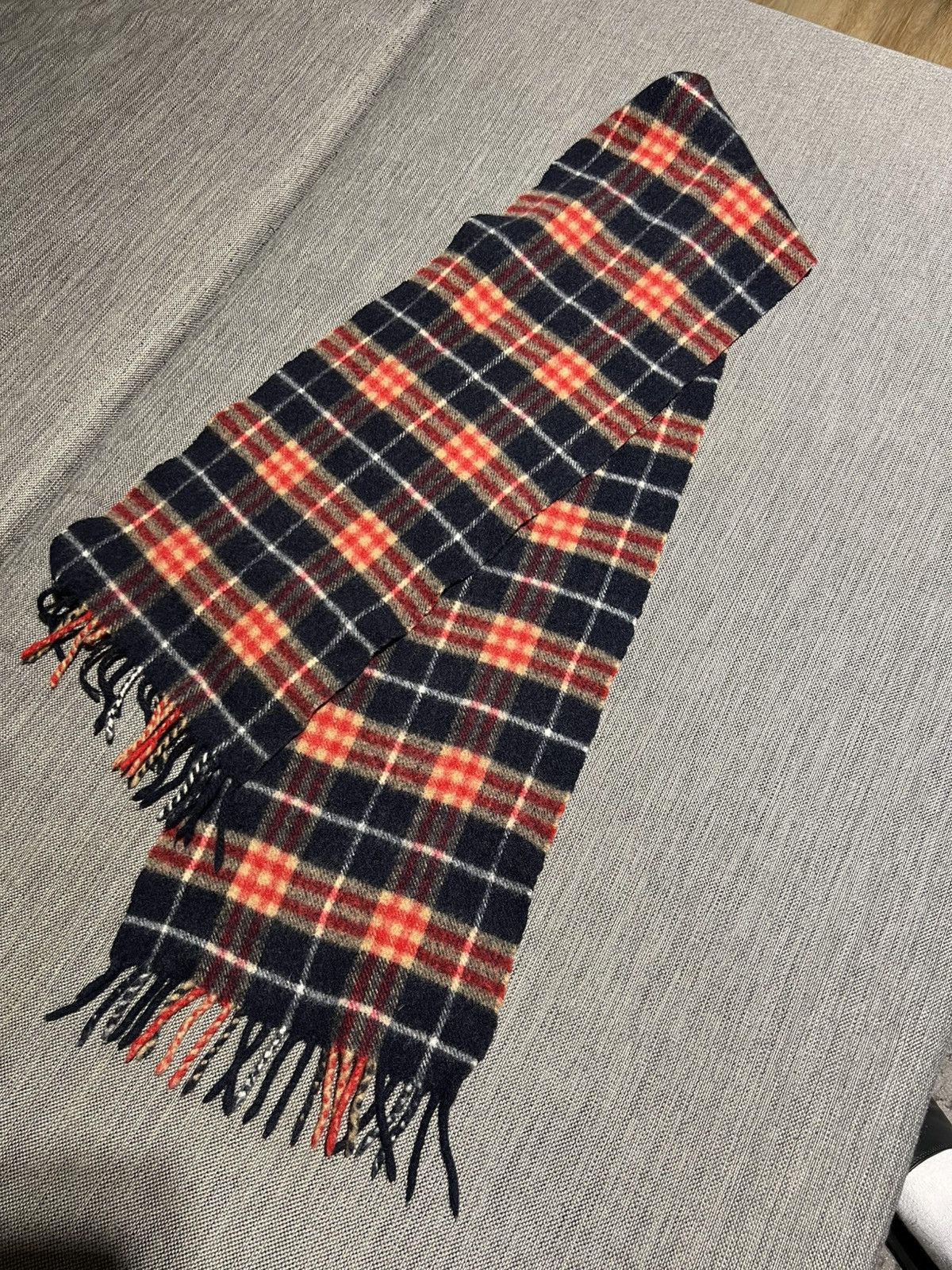 Burberry Vintage Burberry scarf muffler wool scarves Size ONE SIZE - 3 Thumbnail
