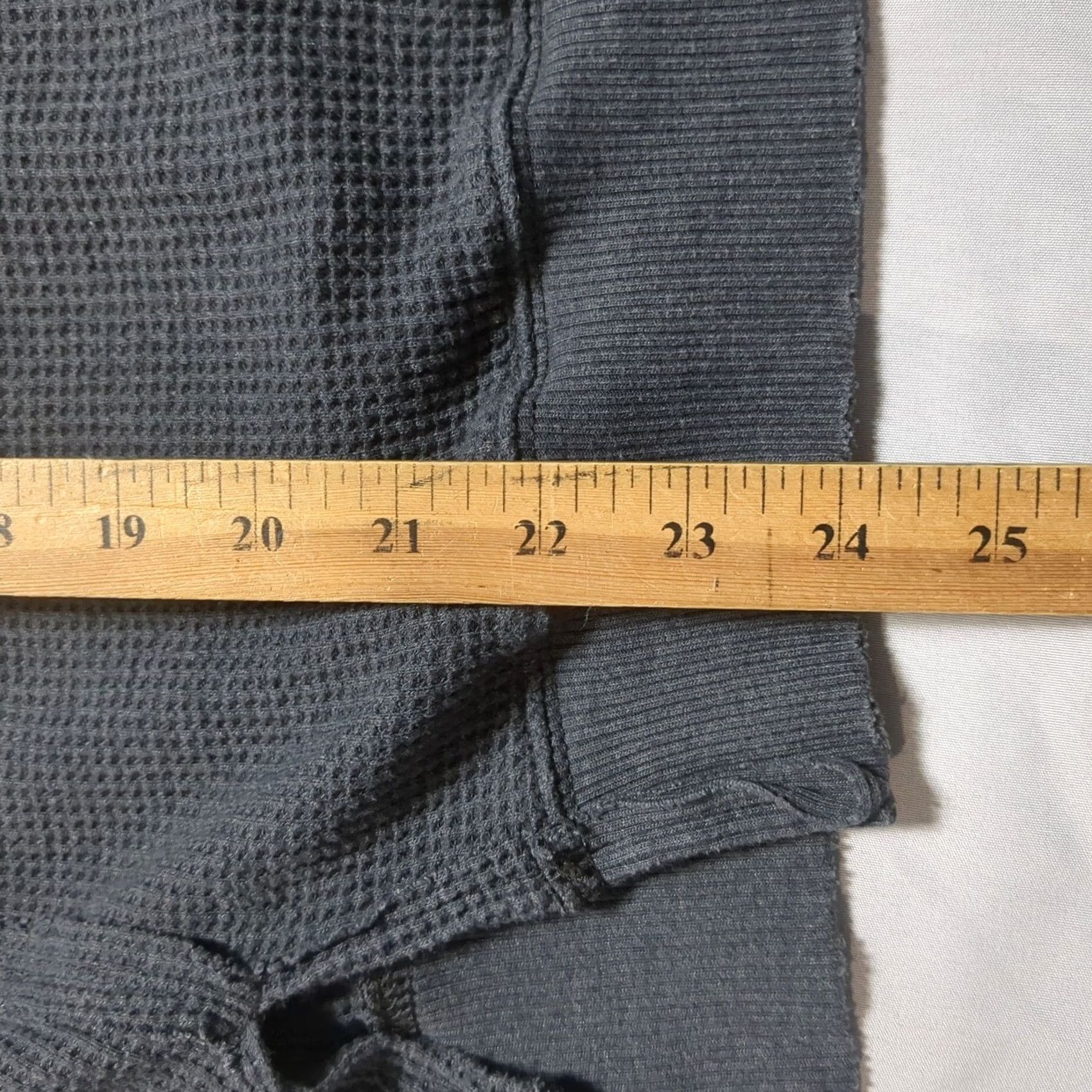 American Eagle Outfitters VINTAGE American Eagle Seriously Lived-In Waffle Knit Thermal Top Grey Small Oversized Size S / US 4 / IT 40 - 7 Thumbnail