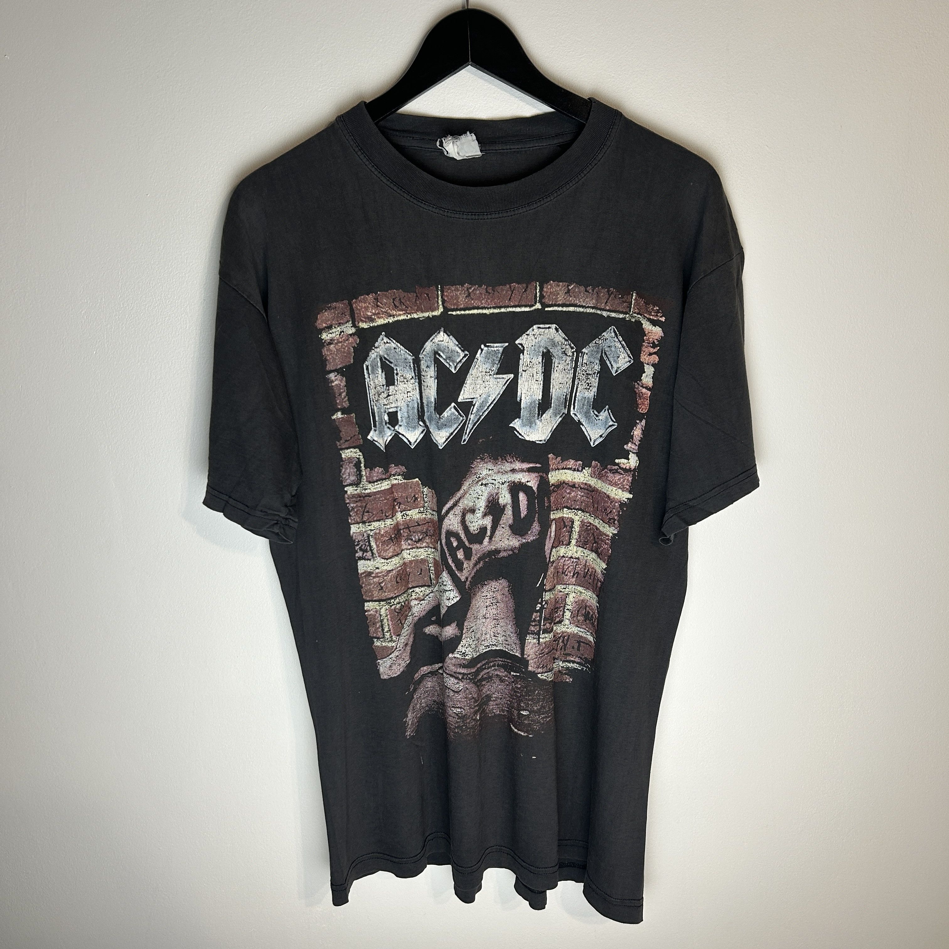 Band Tees Vintage AC/DC Razor’s Edge 90’s Band T-shirt Size US L / EU 52-54 / 3 - 1 Thumbnail