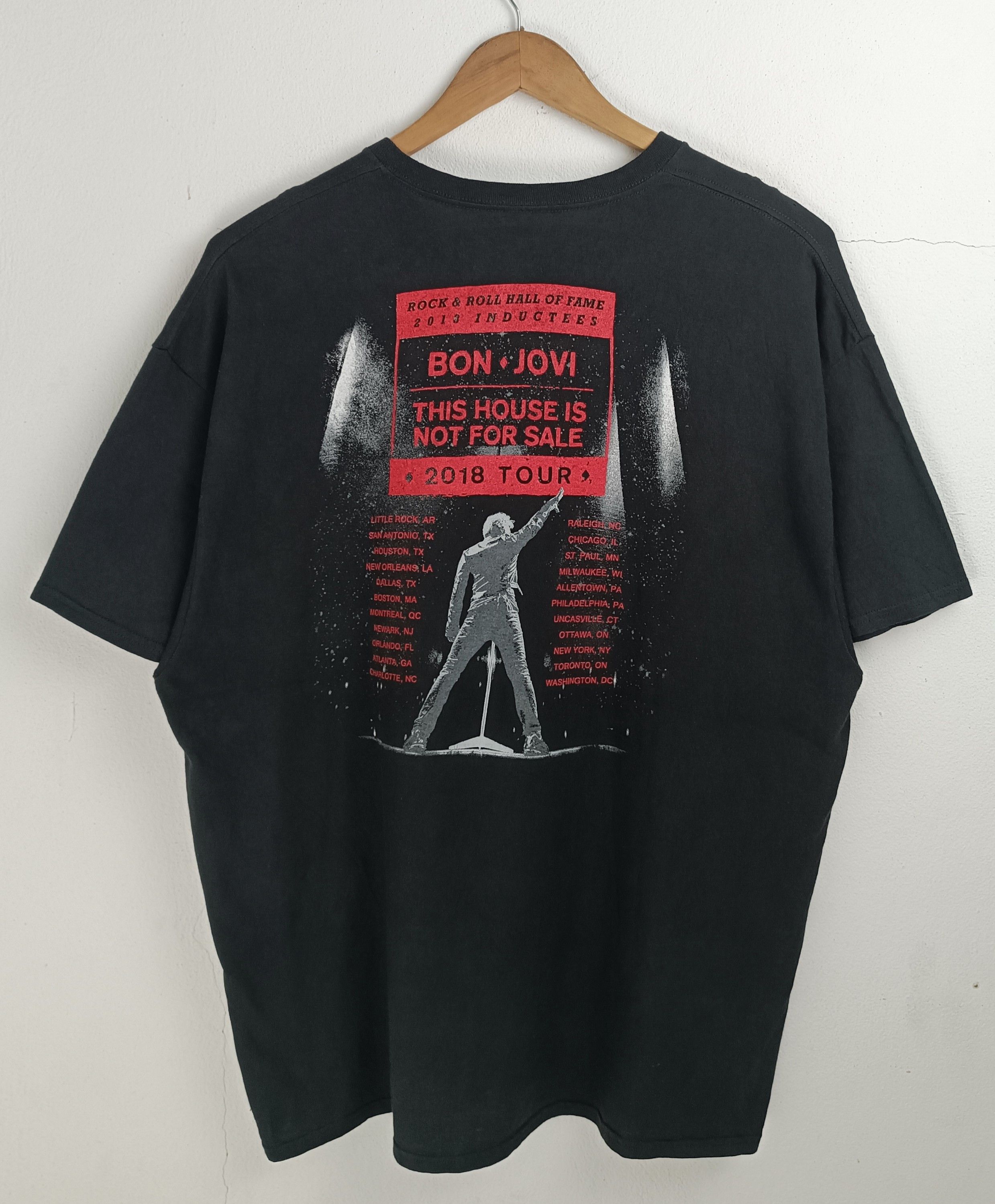 Band Tees VINTAGE 2018 BON JOVI TOUR HALL OF FAME kiss acdc gnr Size US XXL / EU 58 / 5 - 4 Thumbnail