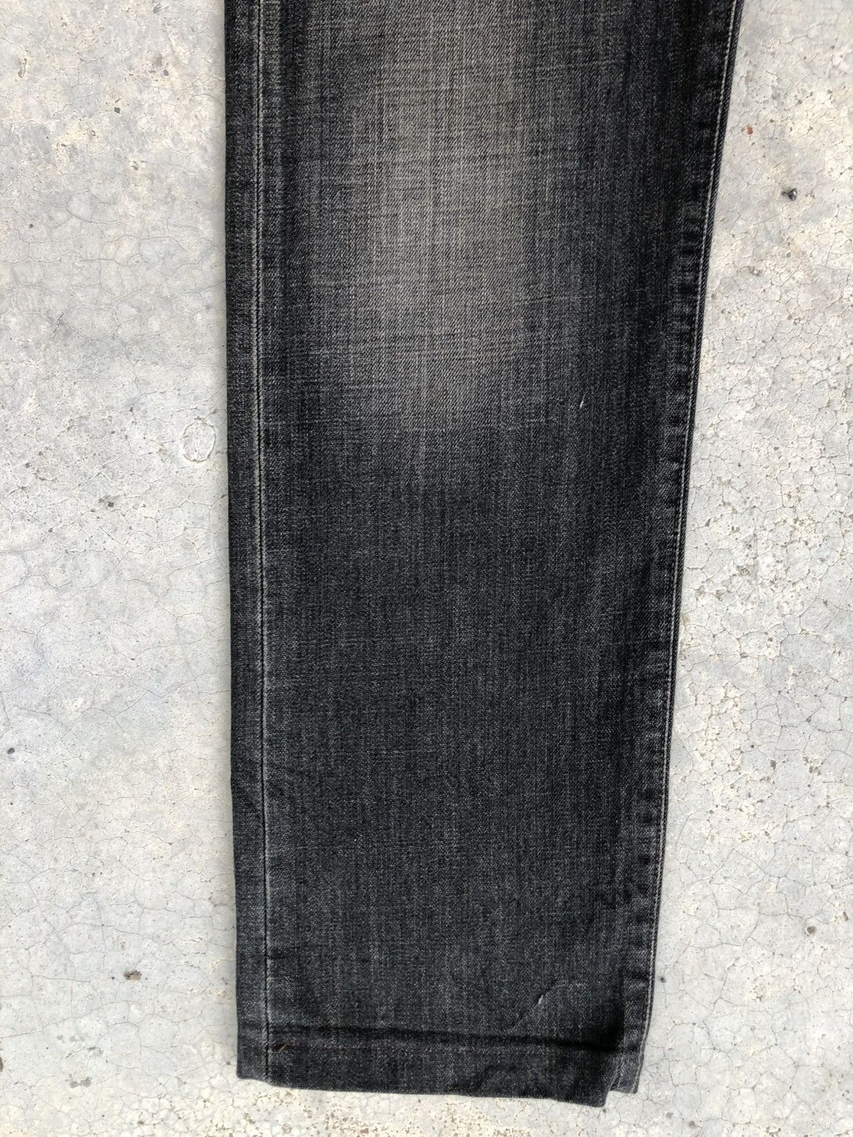 If Six Was Nine Mudwash Uniqlo Distressed Jeans Size US 32 / EU 48 - 6 Thumbnail