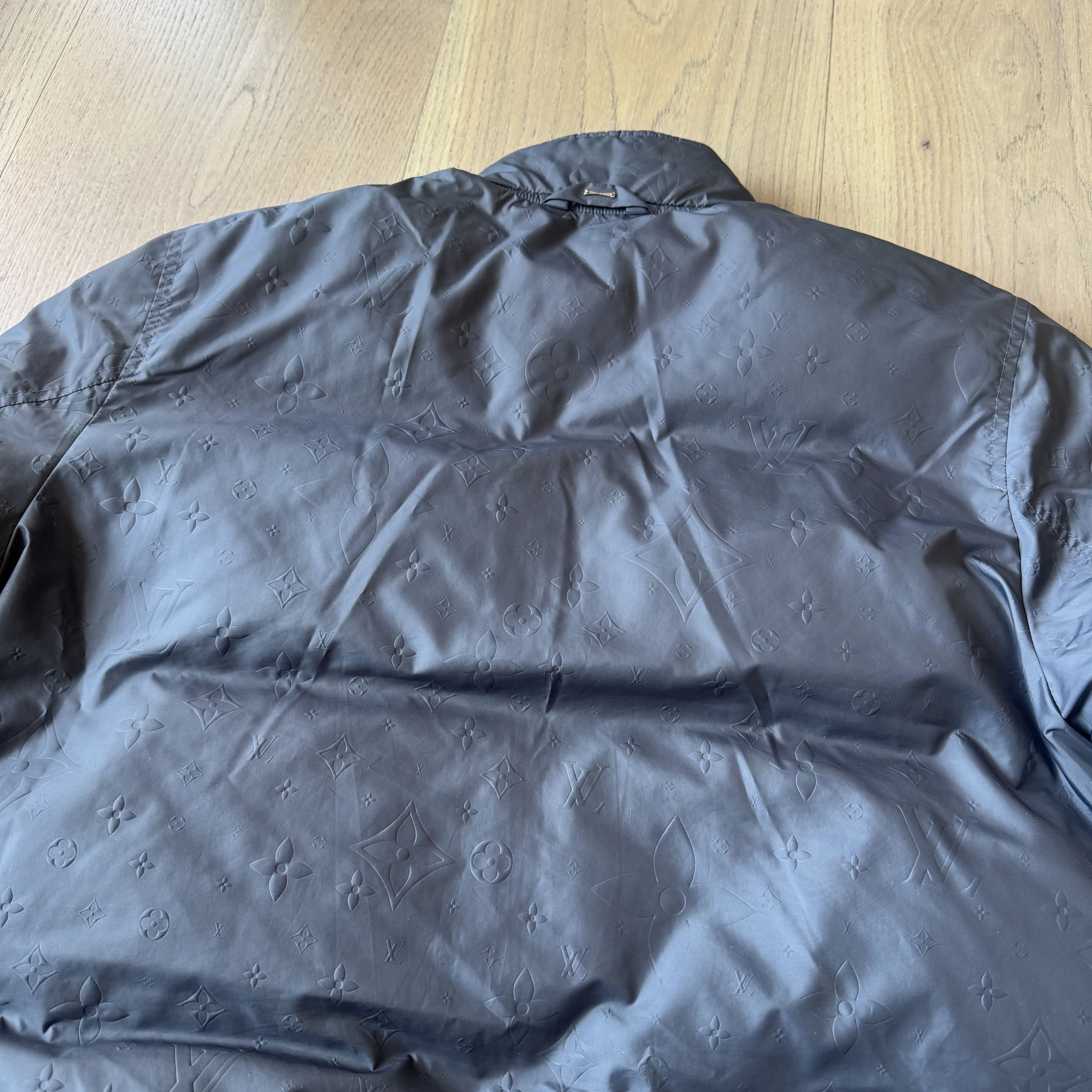 Louis Vuitton Louis Vuitton - Reversible Monogram Down Jacket - Grey Size US XL / EU 56 / 4 - 4 Thumbnail