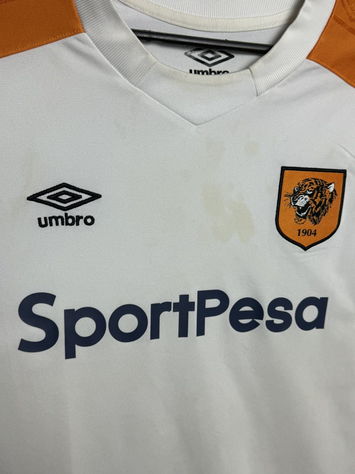 Umbro Hull City 17/18 Away Football Jersey Size US L / EU 52-54 / 3 - 3 Thumbnail