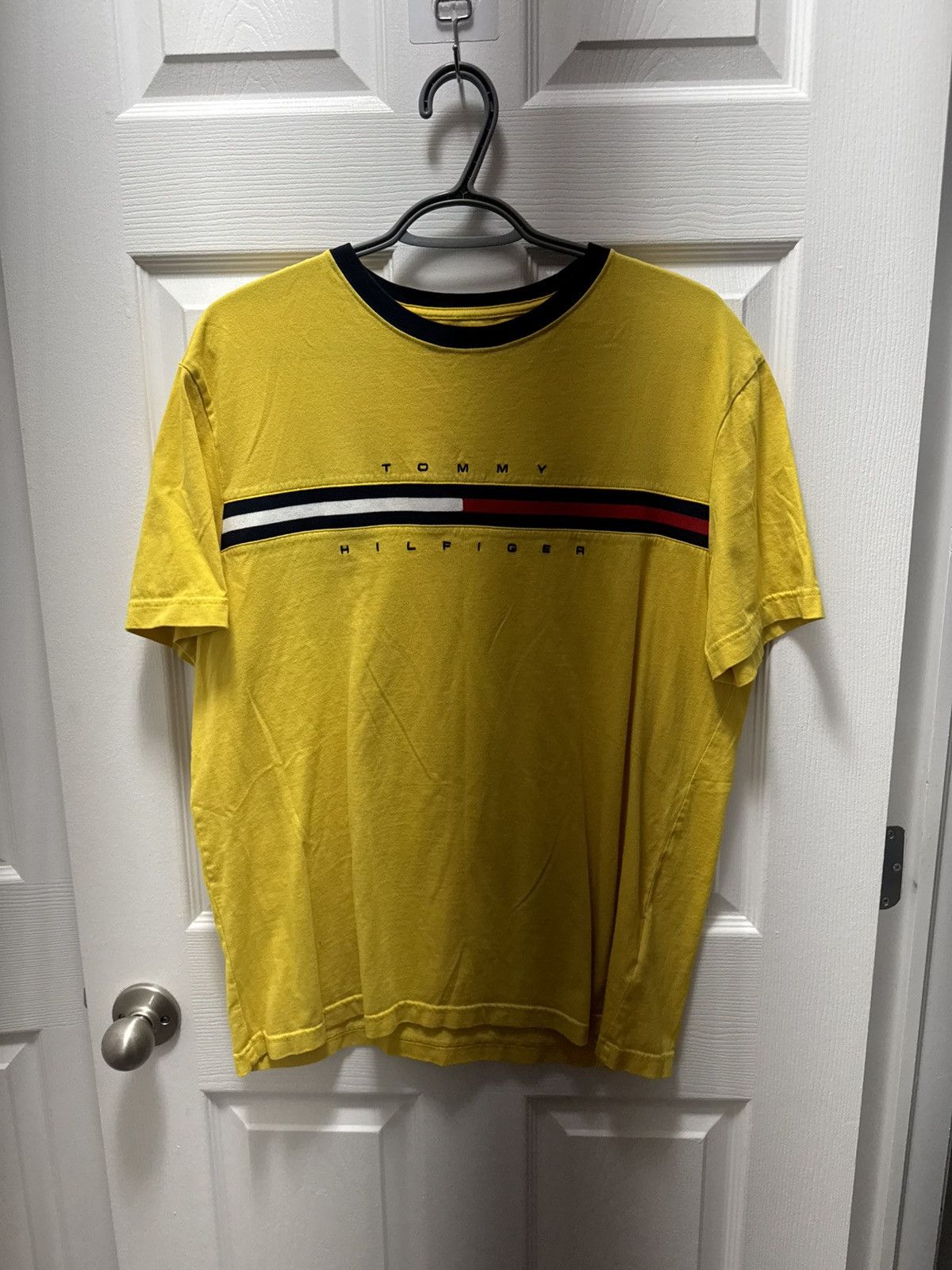 Tommy Hilfiger Tommy Hilfiger Vintage Classic Logo Yellow Shirt Size US L / EU 52-54 / 3 - 3 Thumbnail