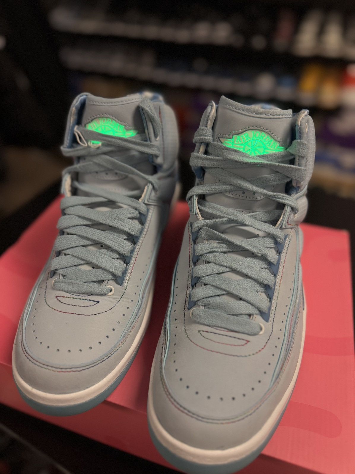 Jordan Brand × Nike Jordan 2 J Balvin Size 10.5 (DQ7691-419) Light Up Size US 10.5 / EU 43-44 - 4 Thumbnail