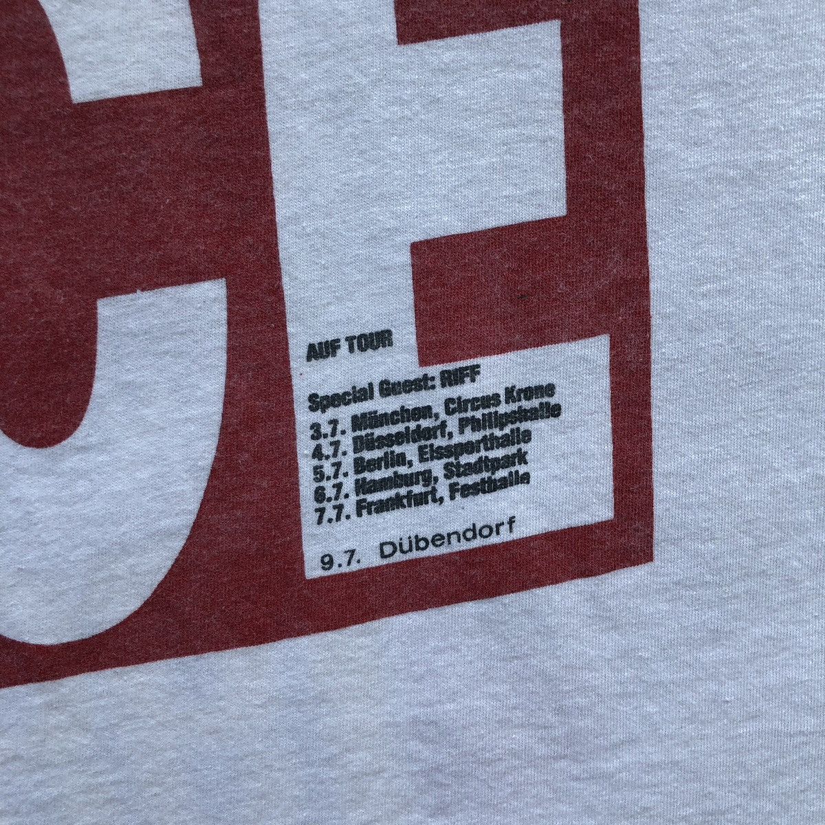 Band Tees Vanilla Ice 1991 On Tour The Ice Man Is Vintage 90’s T-Shirt Size US XXL / EU 58 / 5 - 8 Thumbnail