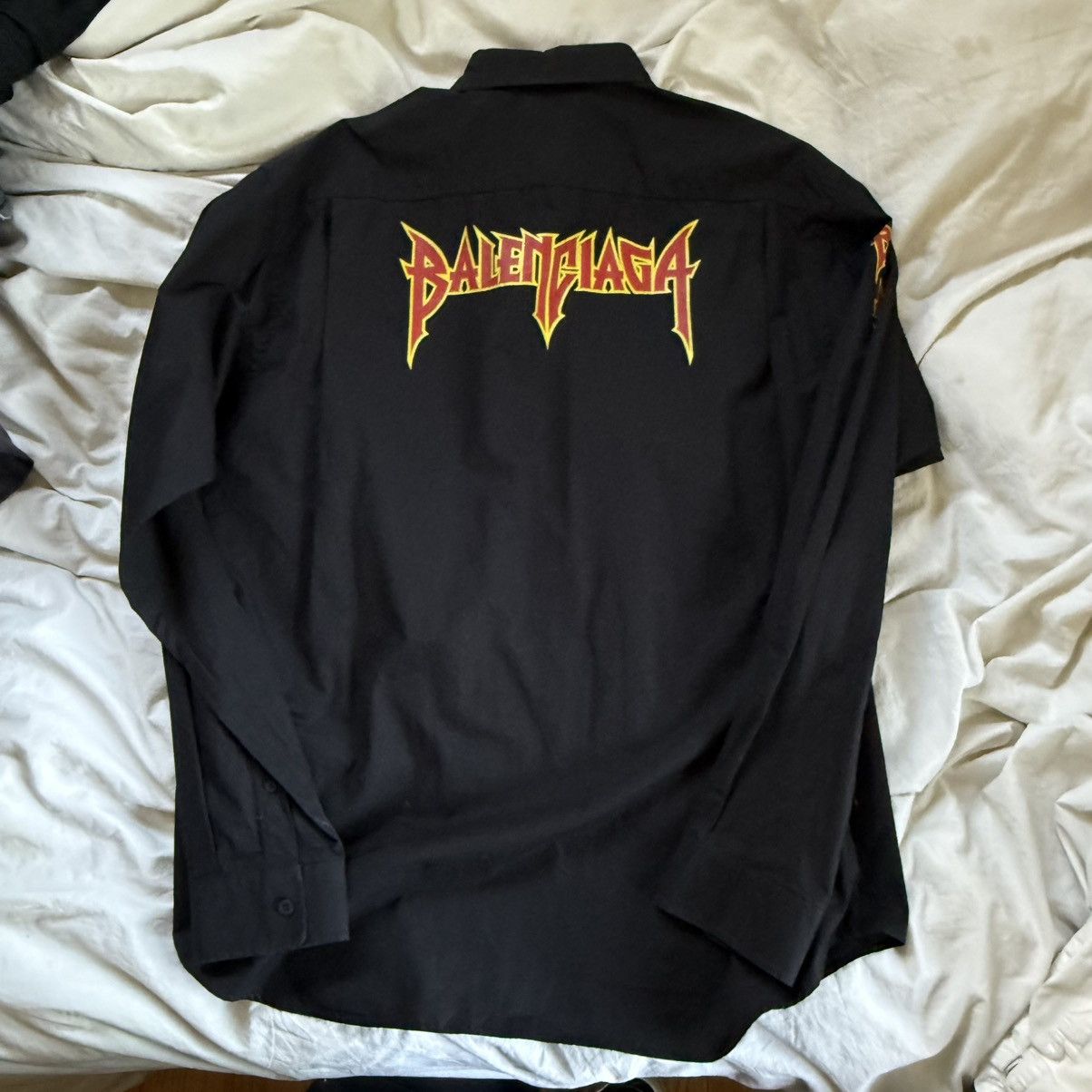 Balenciaga Metal Logo Oversized Shirt Size US XL / EU 56 / 4 - 5 Thumbnail