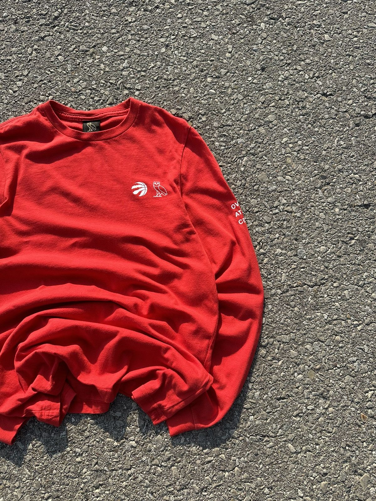 October's Very Own Octobers Very Own X Raptors Red Longsleeve Size US S / EU 44-46 / 1 - 2 Thumbnail