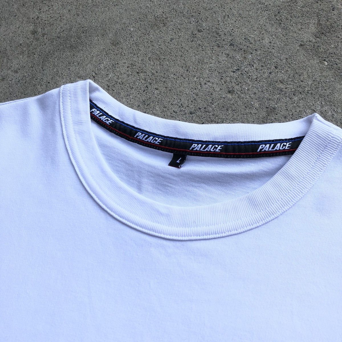 Palace Palace Basically A T-Shirt White Tee Size US L / EU 52-54 / 3 - 5 Thumbnail