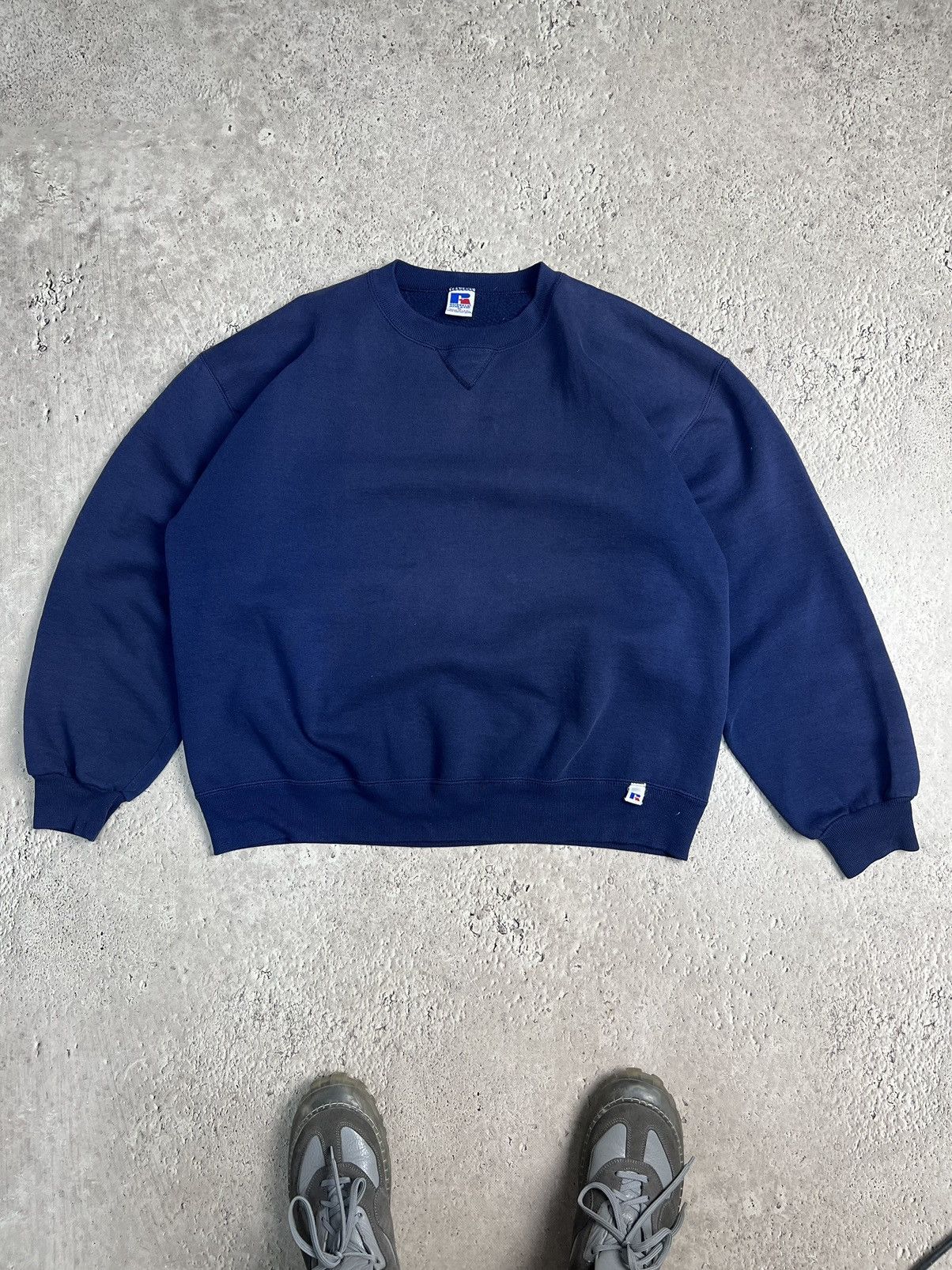 Russell Athletic × Vintage 90s vintage blue Russell Athletic Blank Sweatshirt L AE82 Size US XL / EU 56 / 4 - 1 Thumbnail