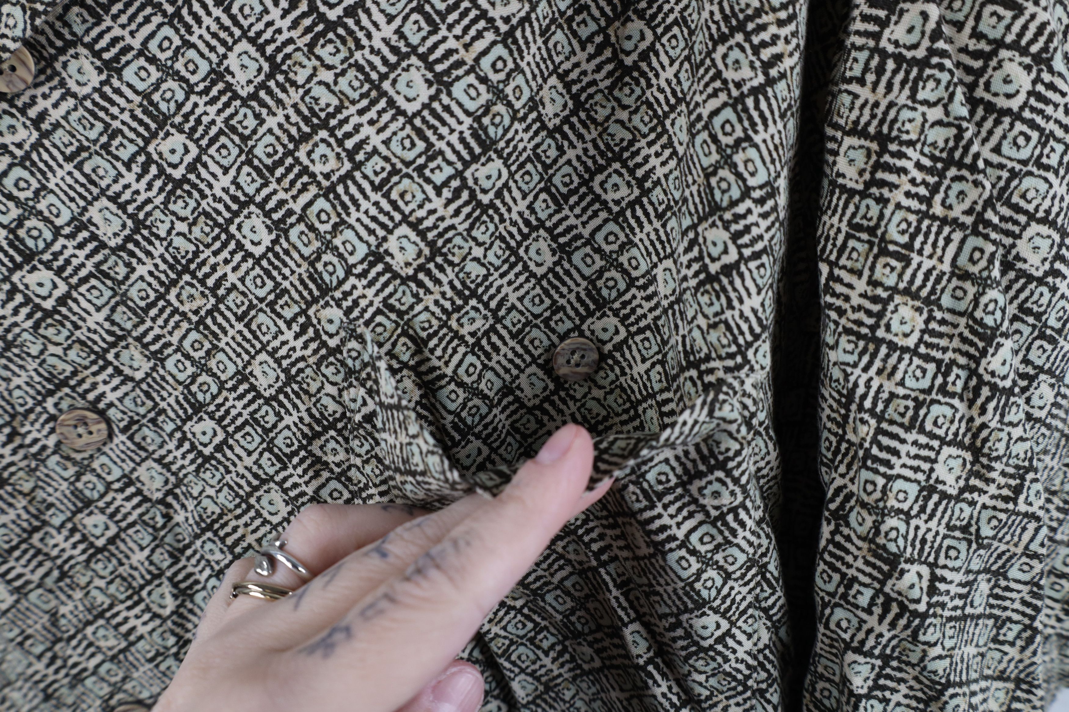 Vintage Vintage 90s Streetwear Short Sleeve Collared Button Shirt Size US XXL / EU 58 / 5 - 4 Thumbnail