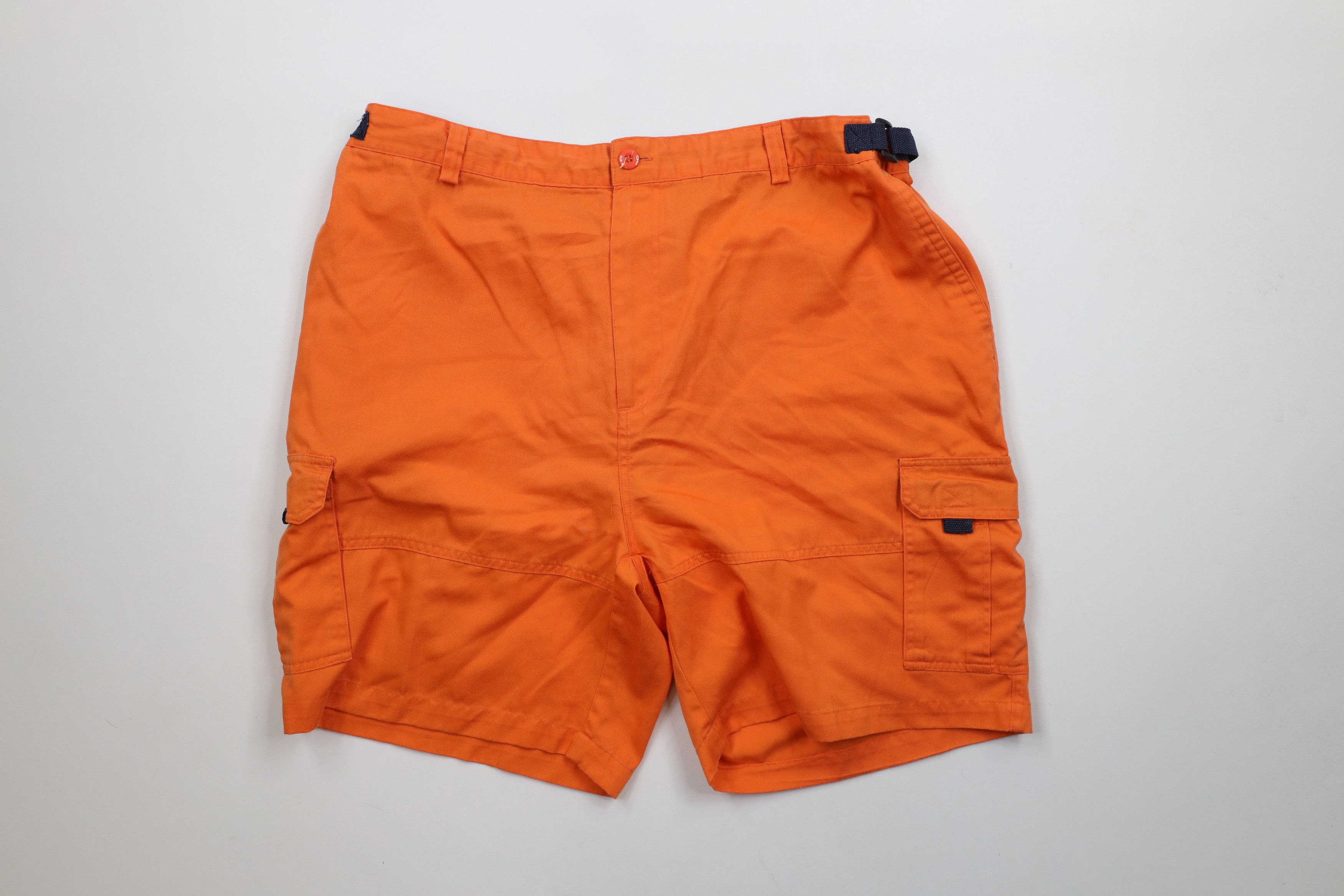 Vintage Vintage 90s Streetwear Relaxed Fit Above Knee Cargo Shorts Size US 40 / EU 56 - 1 Thumbnail