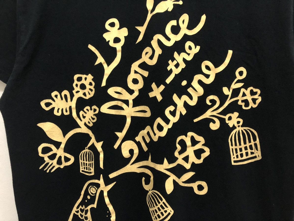 Band Tees × Gildan RARE 🔥 FLORENCE AND THE MACHINE ENGLISH INDIE ROCK BAND TEE Size US M / EU 48-50 / 2 - 5 Thumbnail