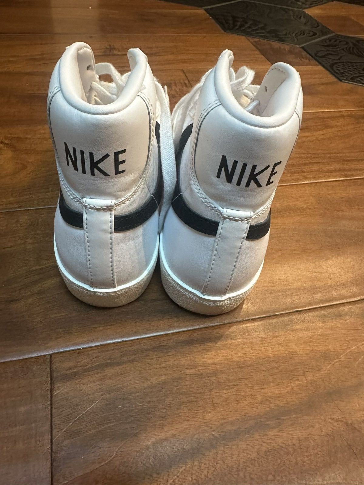 Nike Nike Blazer Size US 6 / EU 39 - 4 Thumbnail