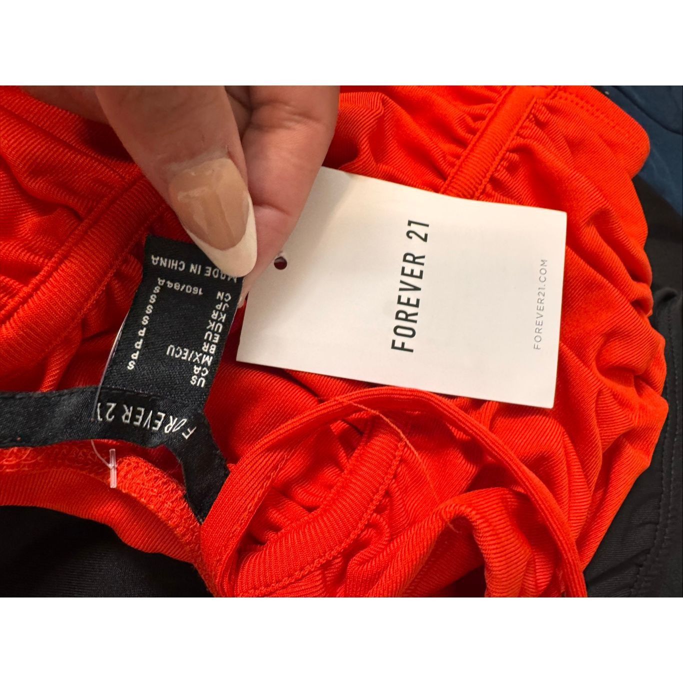 Forever 21 Forever 21 Red Ruched Spaghetti Strap Crop Top Size S Size S / US 4 / IT 40 - 7 Thumbnail