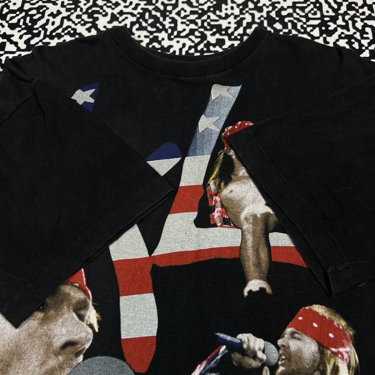 Guns N' Roses Vintage 90s Guns N Roses Axl Rose Use Your Illusion T-shirt Size US XL / EU 56 / 4 - 19 Thumbnail