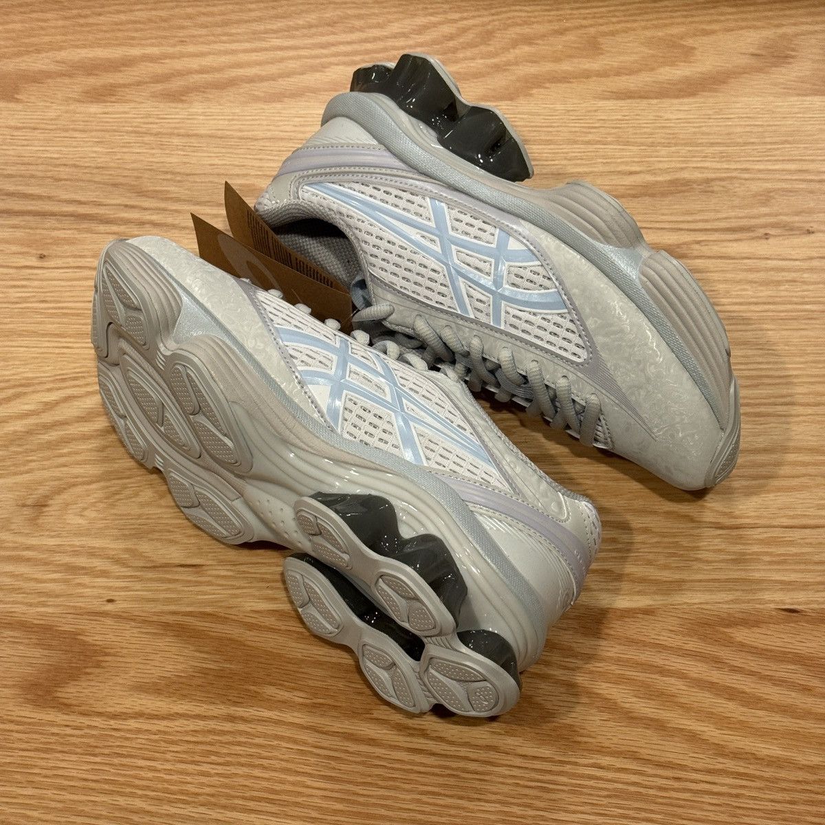 Asics × Kiko Kostadinov ASICS US6-S GEL-KINETIC FLUENT 1203A748 020 Glacier Grey Size US 5 / EU 37 - 7 Thumbnail